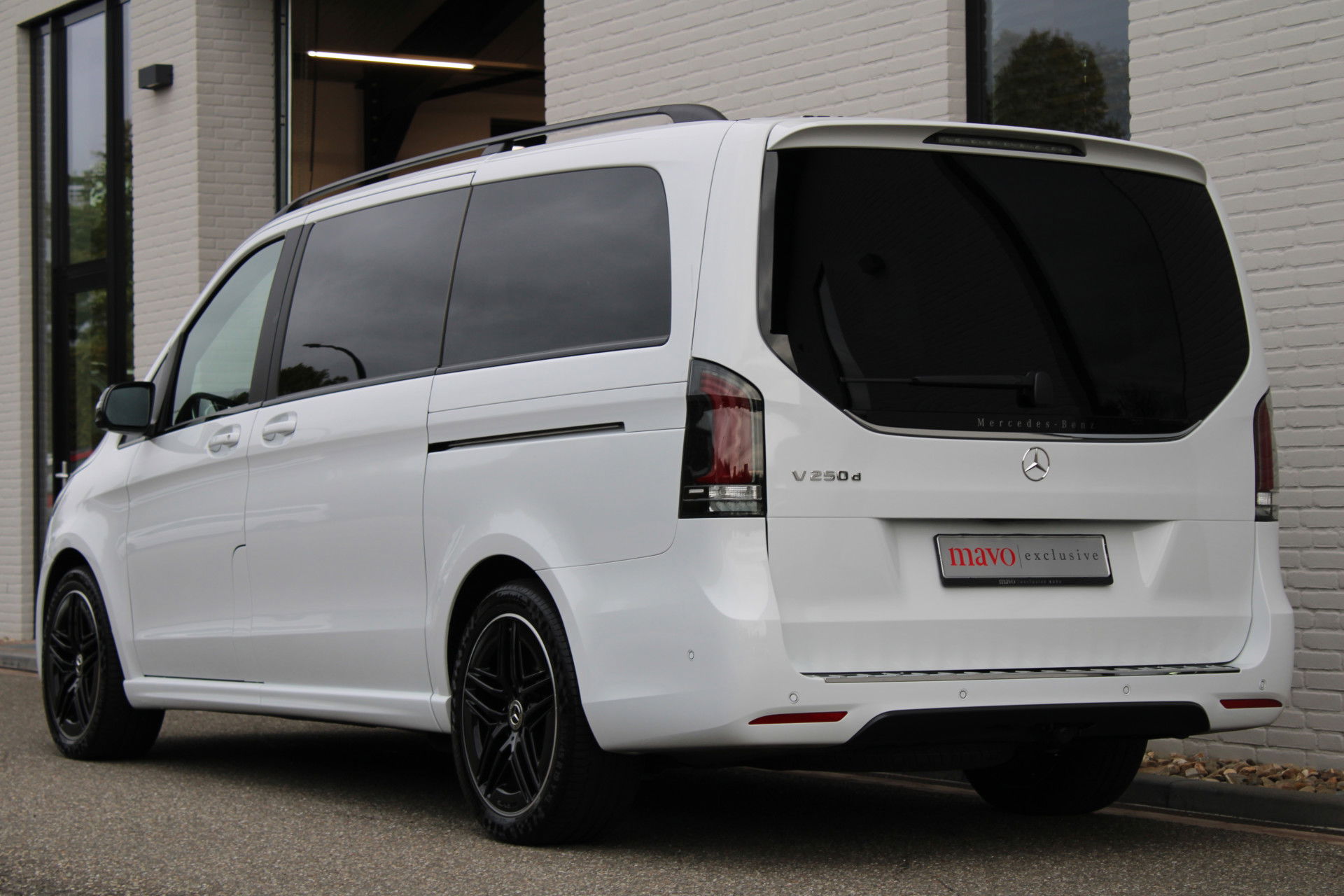 Auto afbeelding: 24