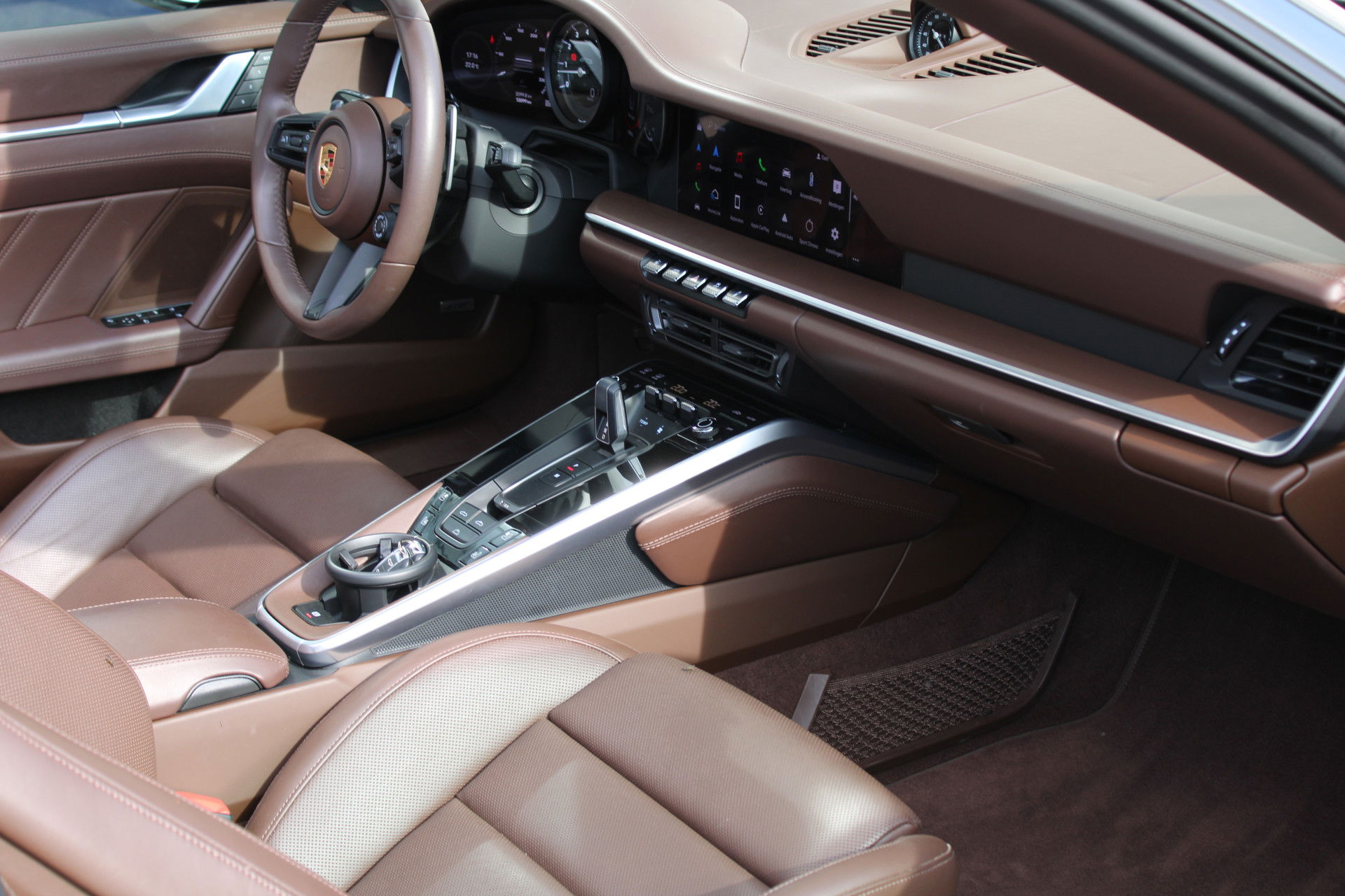 Auto afbeelding: 16