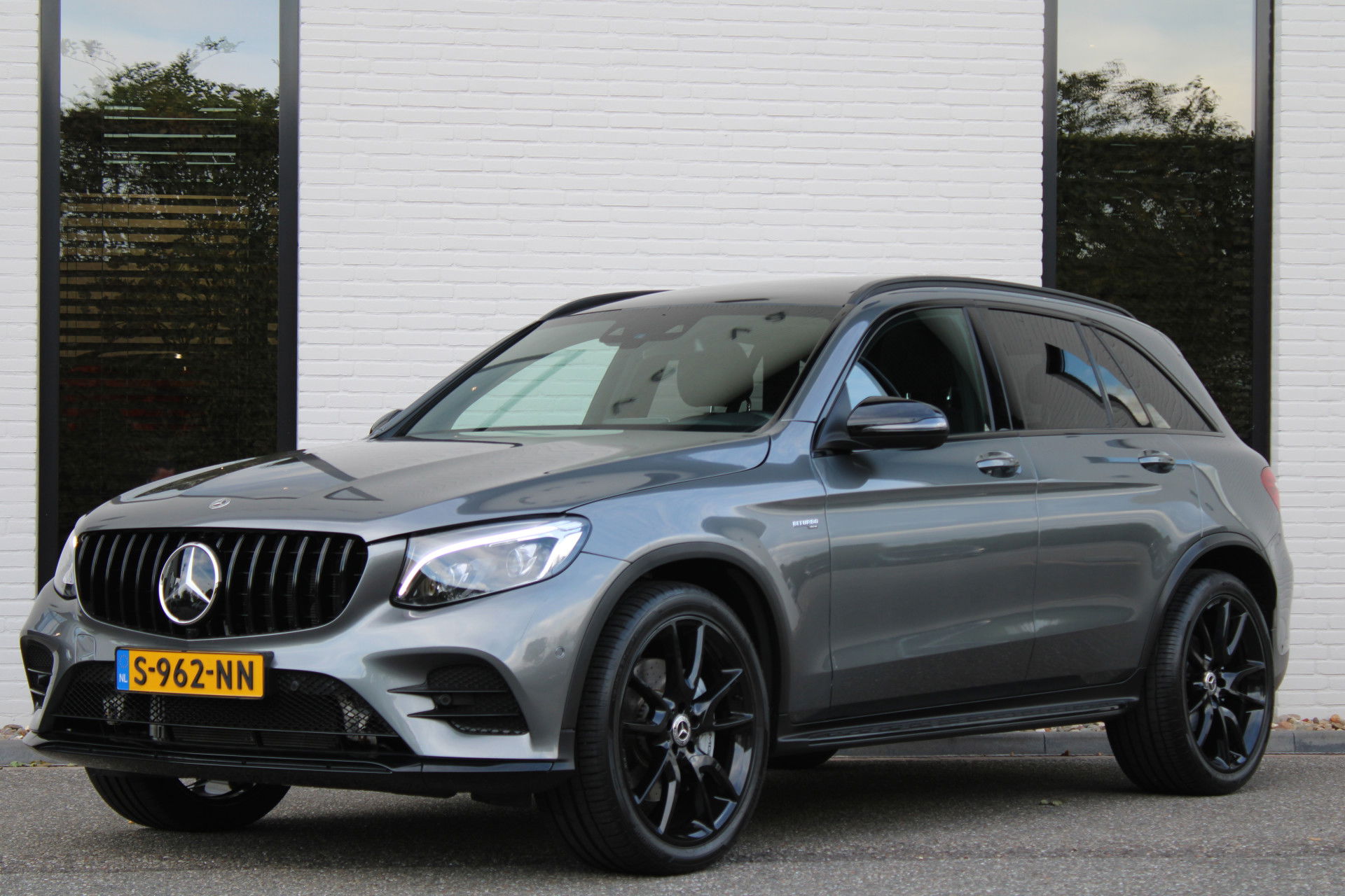 Auto afbeelding: 2