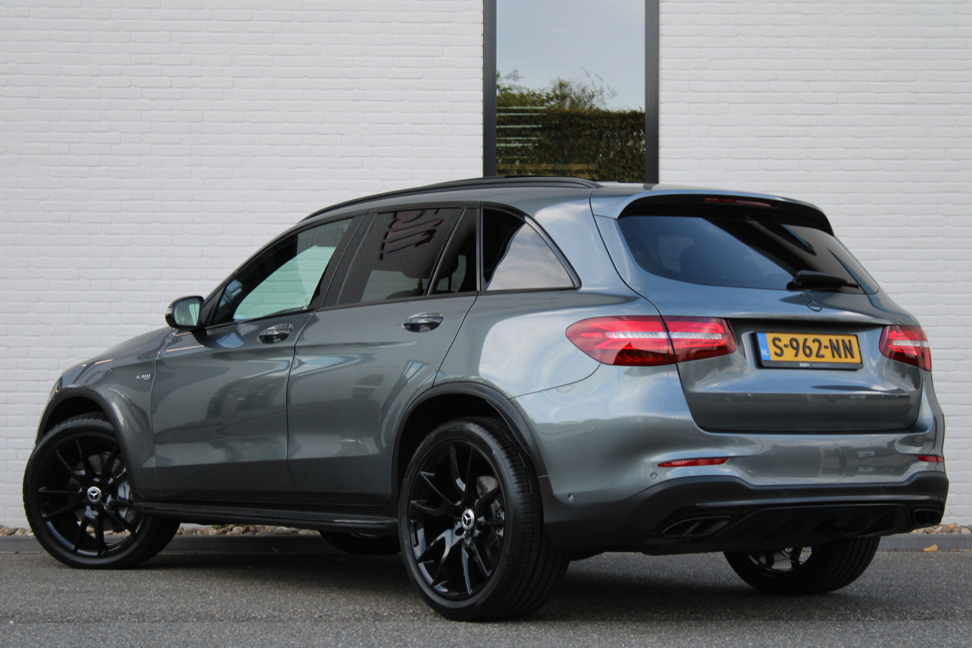 Auto afbeelding: 24