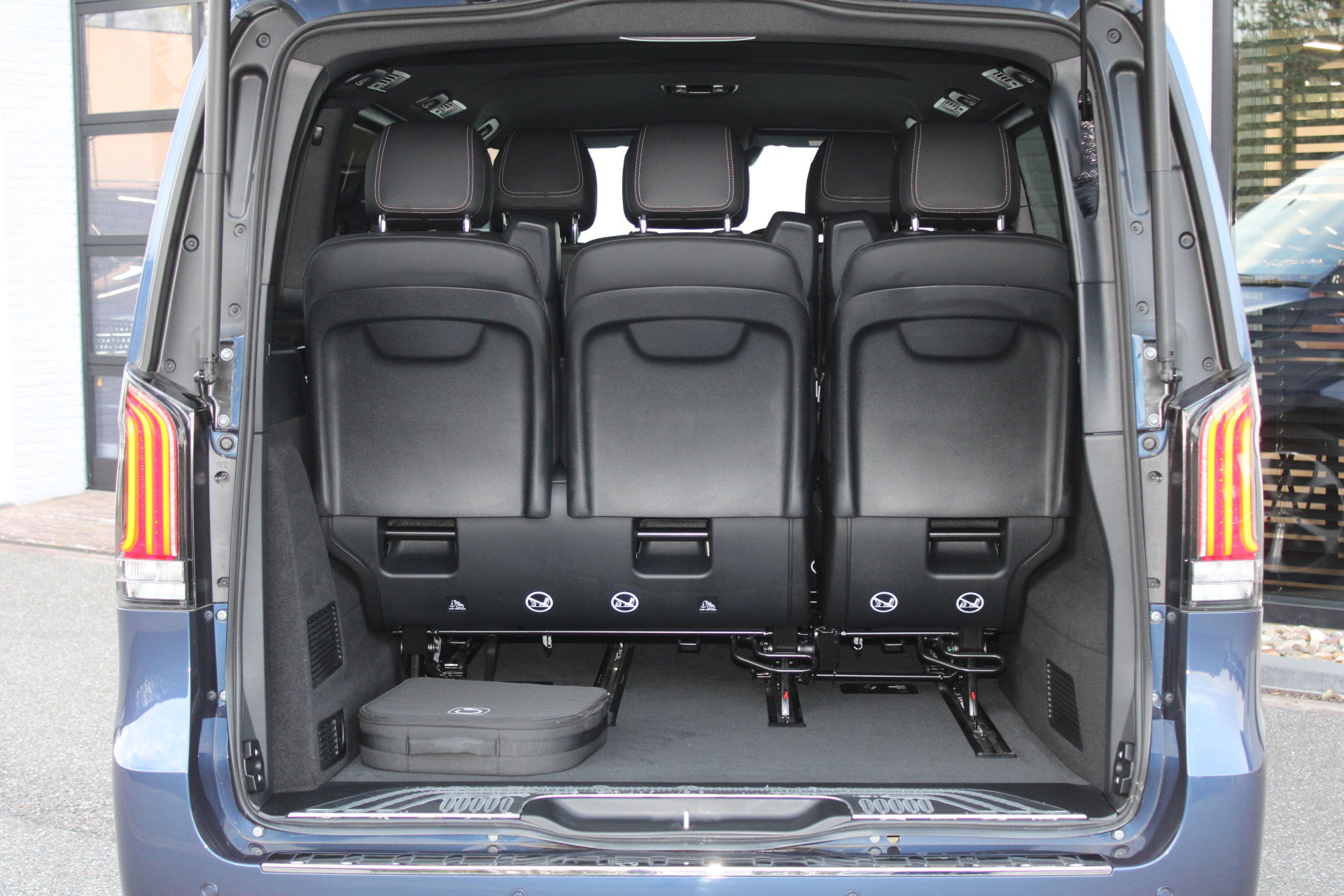Auto afbeelding: 24