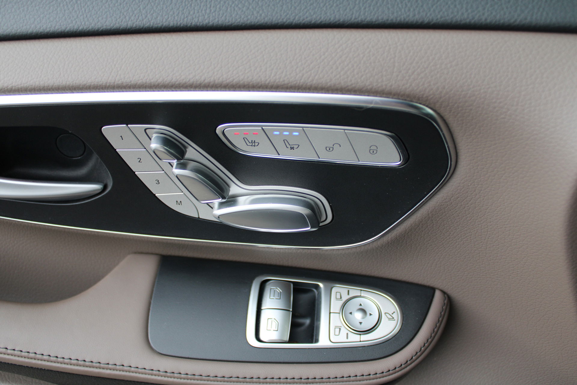 Auto afbeelding: 15