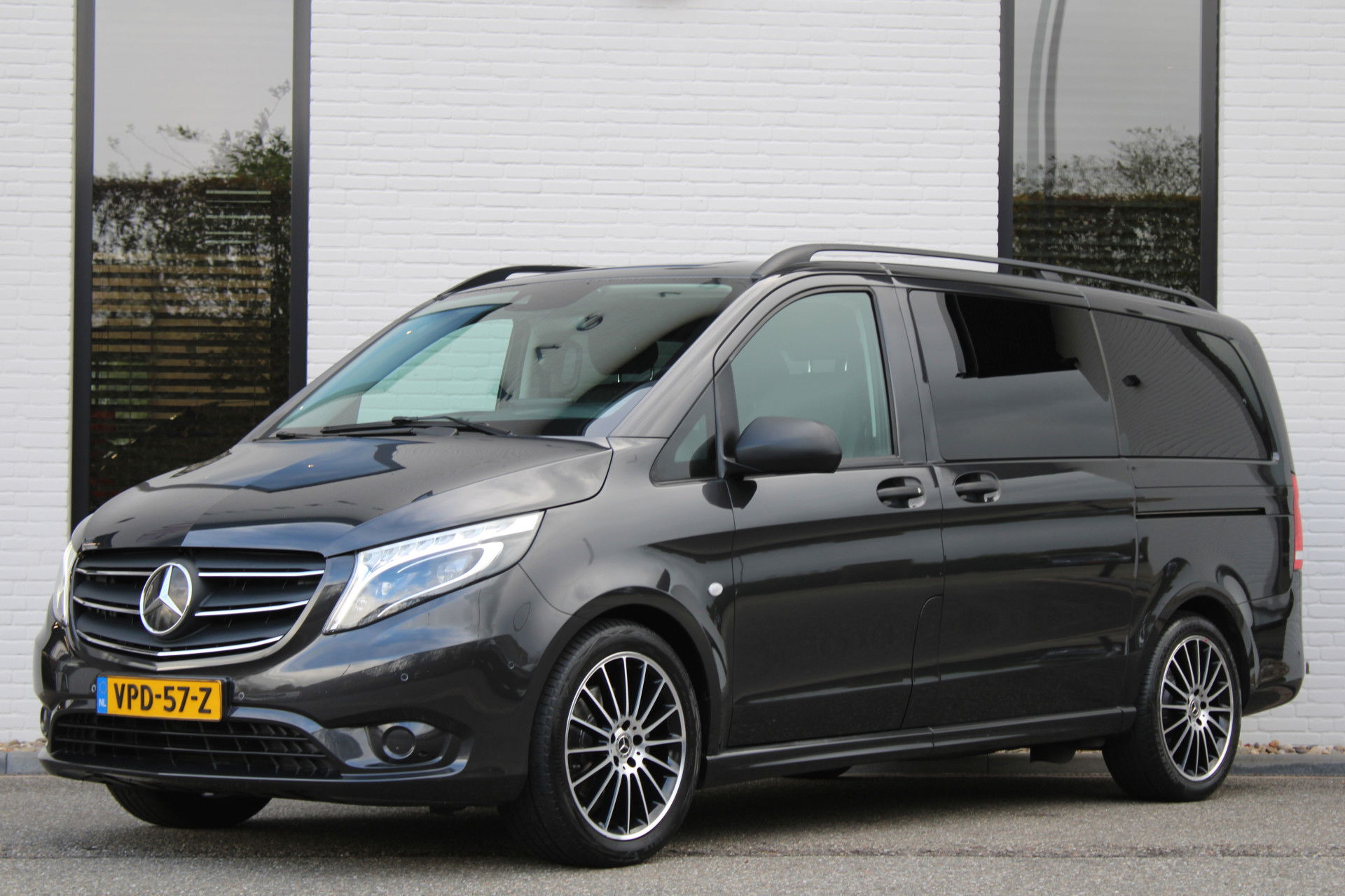 Auto afbeelding: 2