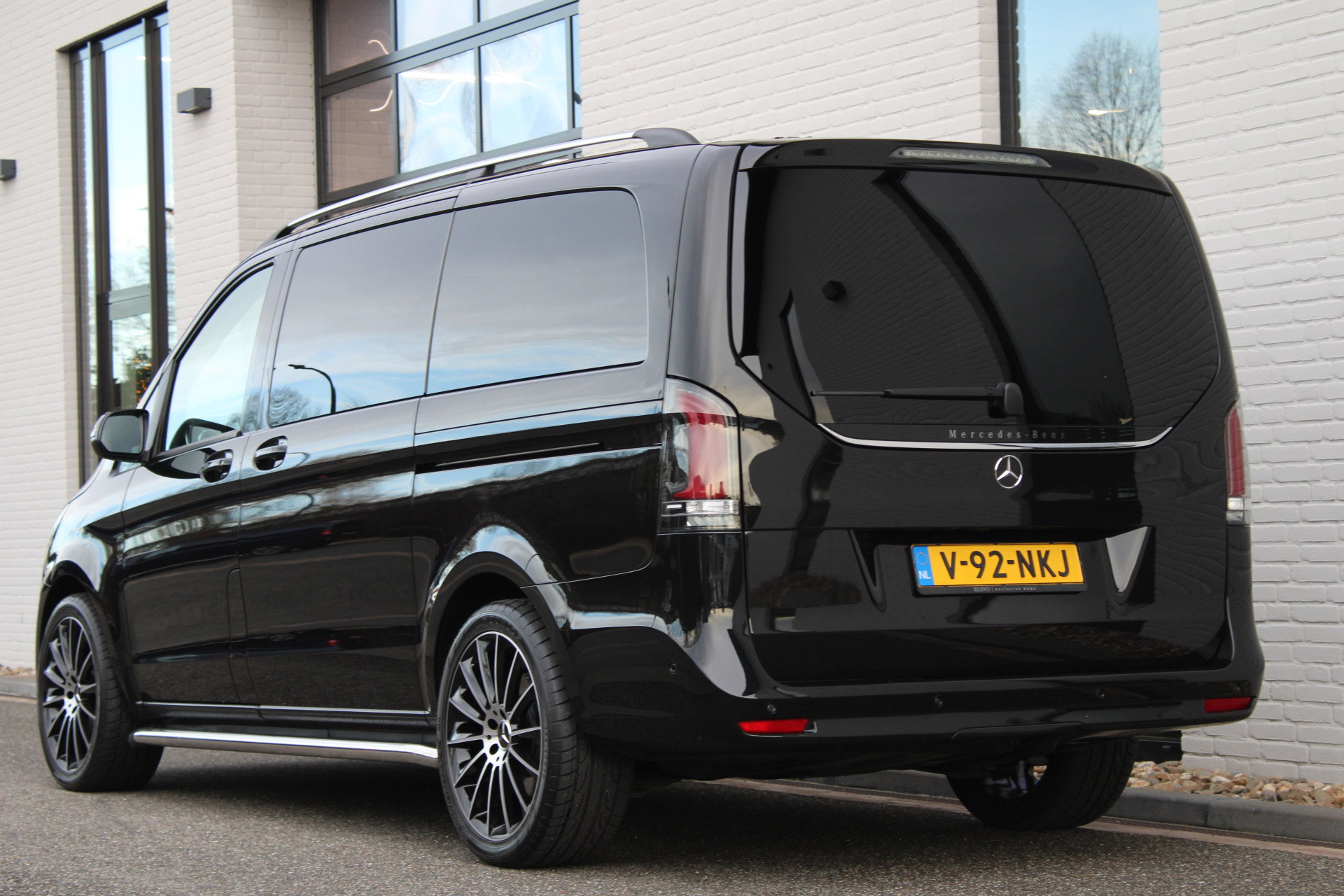 Auto afbeelding: 24