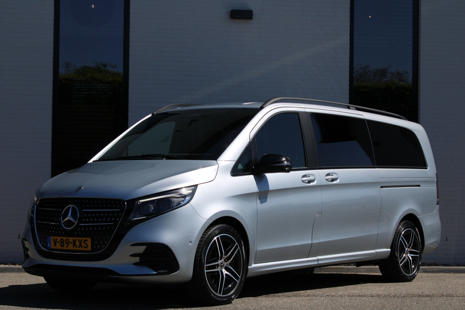 Auto afbeelding: 2