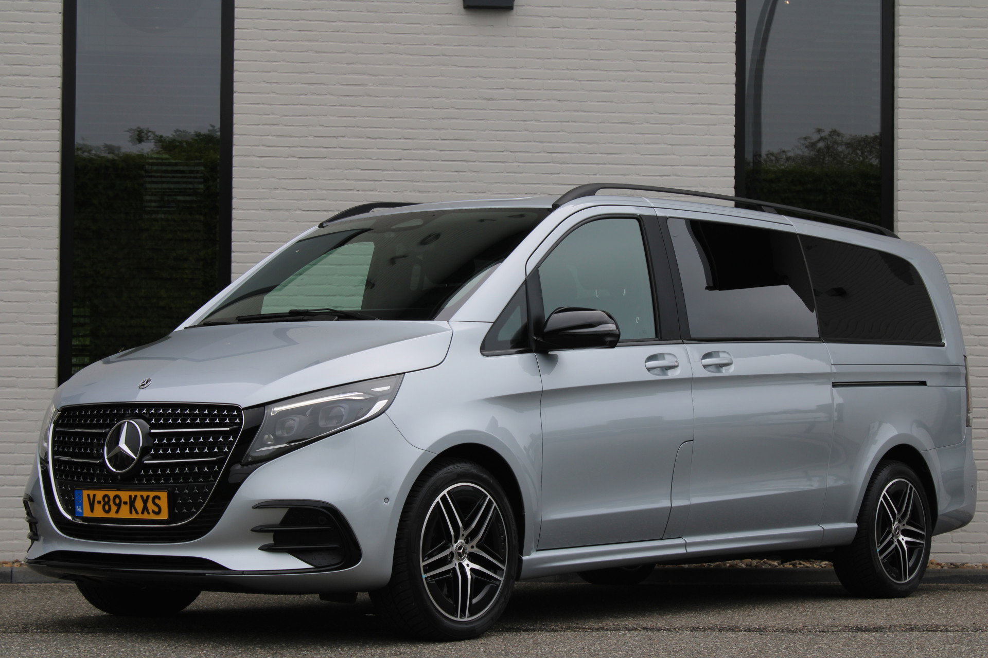 Auto afbeelding: 2