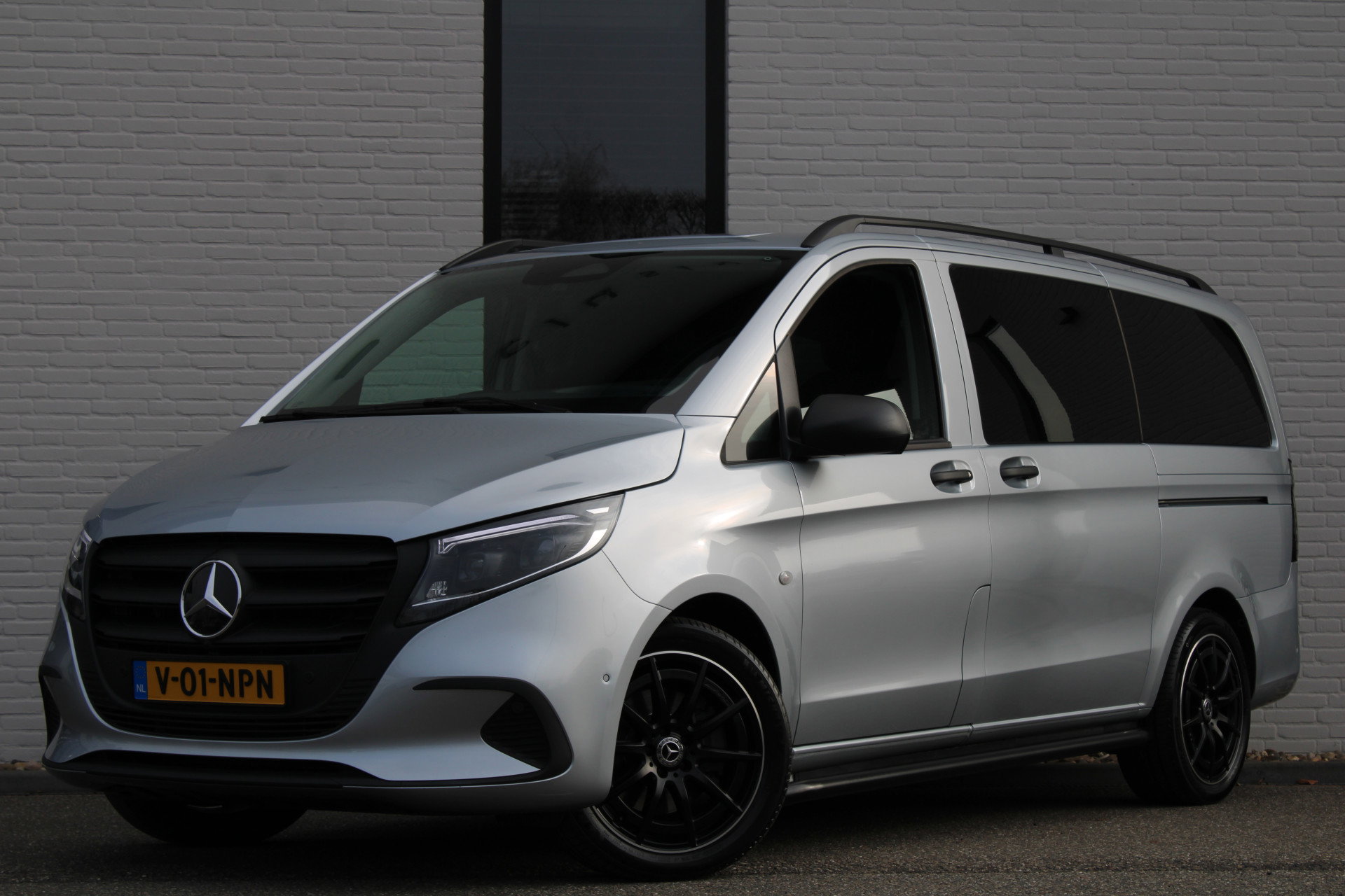 Auto afbeelding: 24