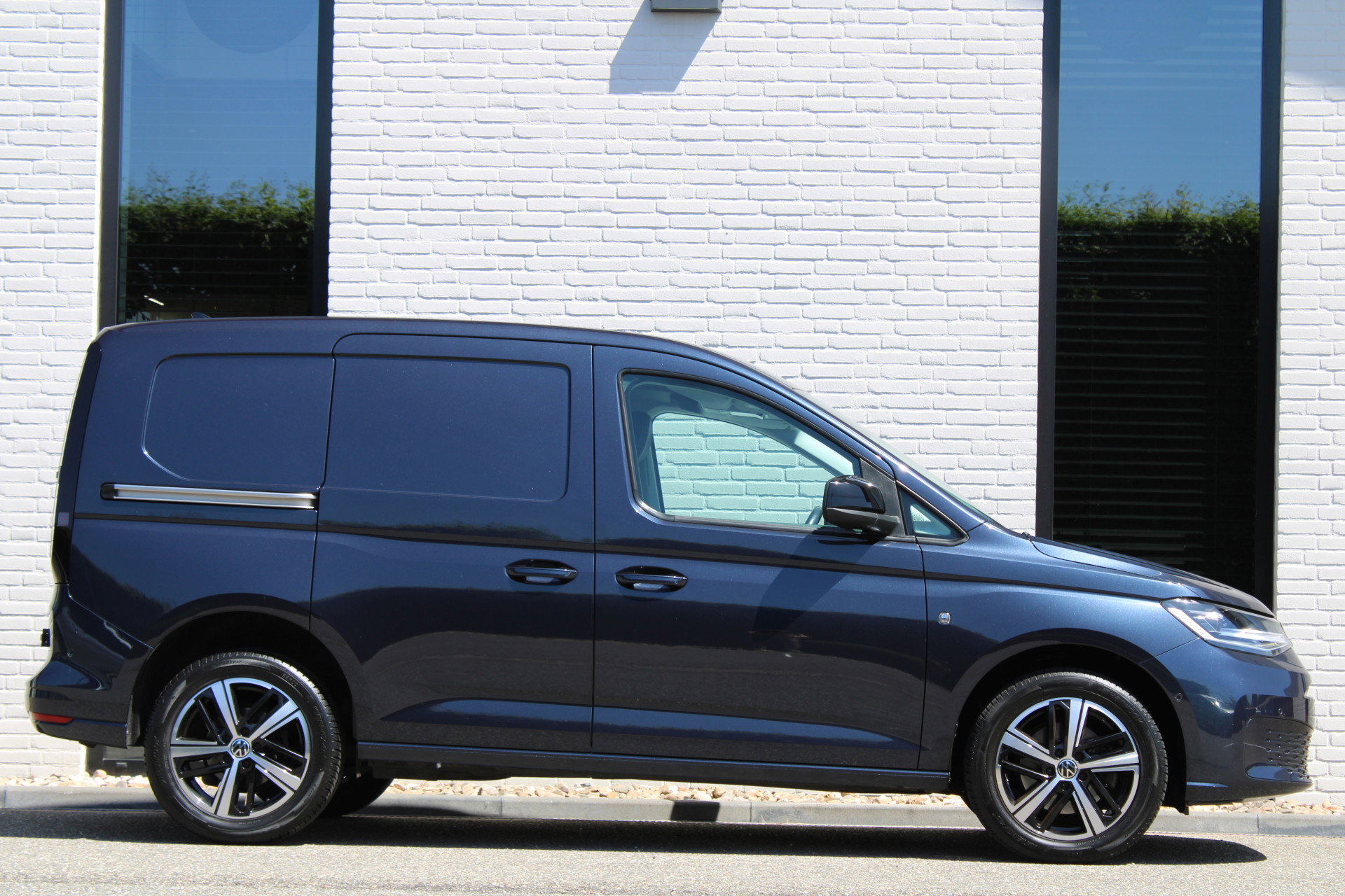 Auto afbeelding: 2