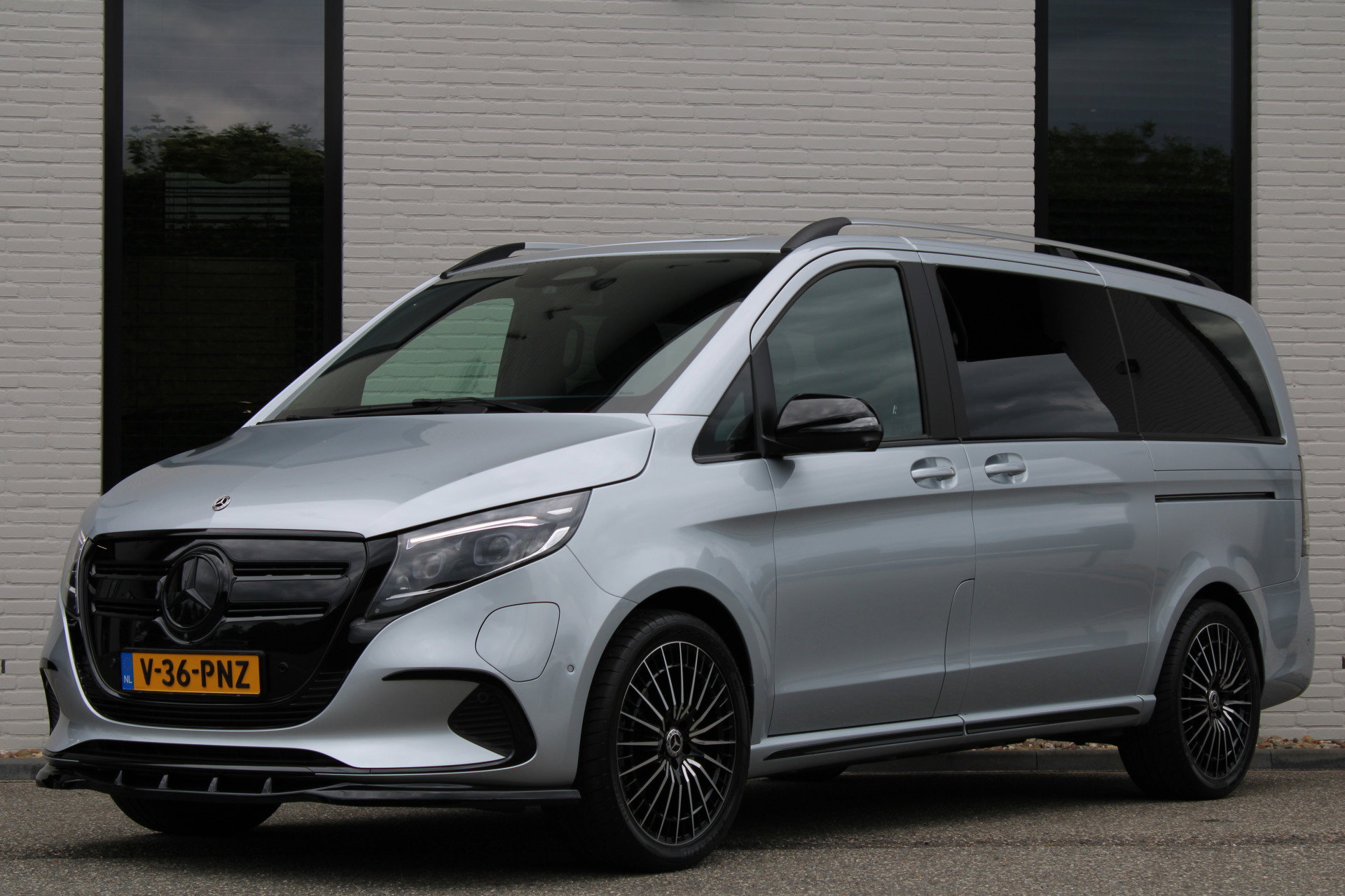 Auto afbeelding: 2