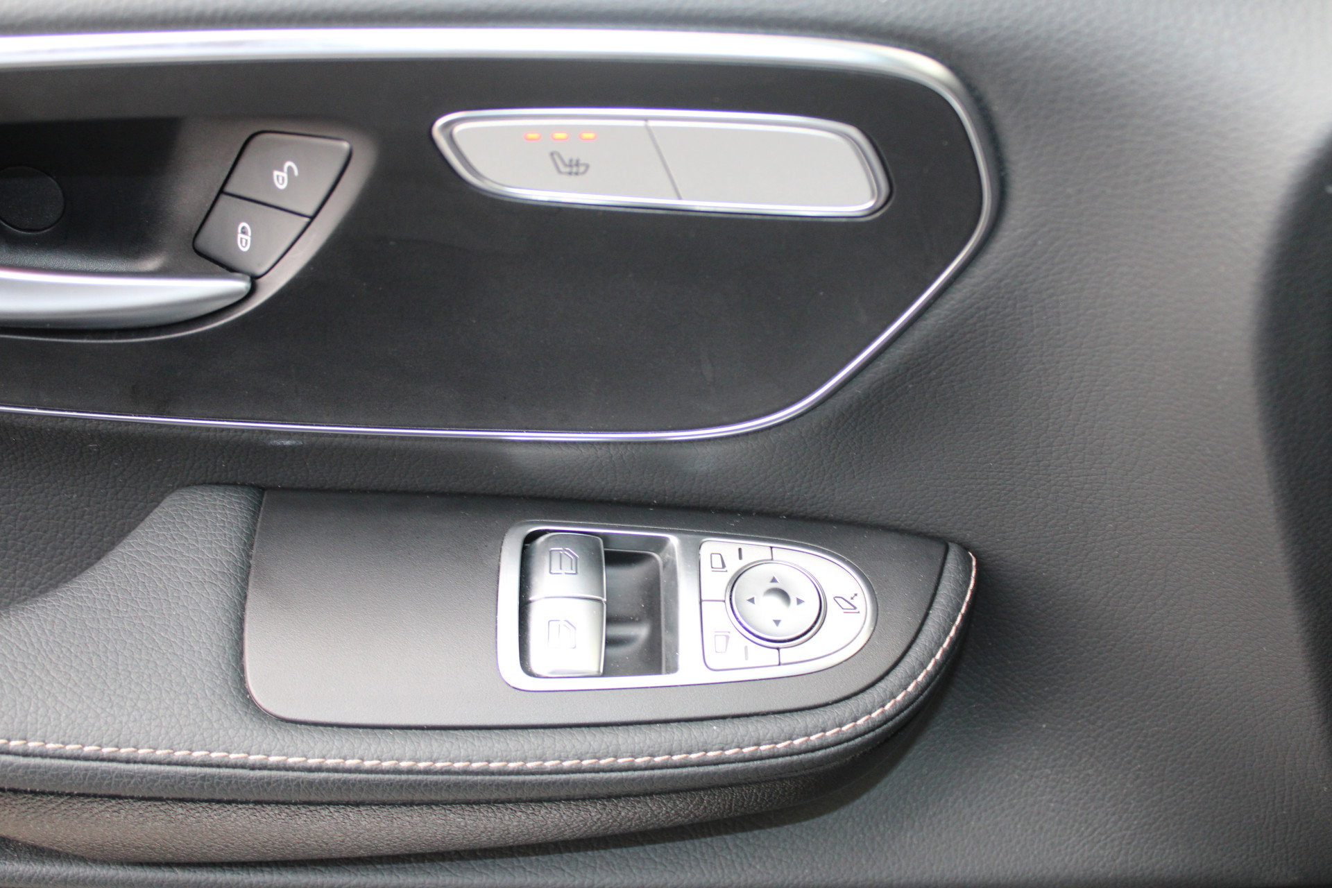 Auto afbeelding: 24