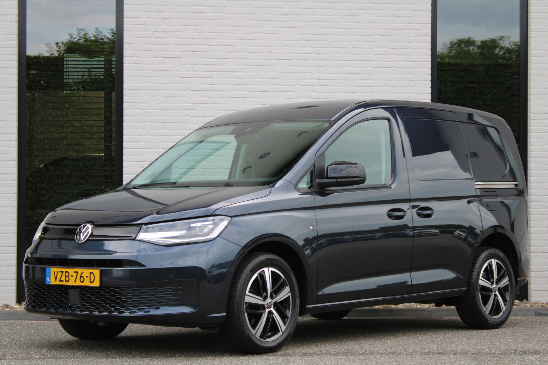 Auto afbeelding: 2