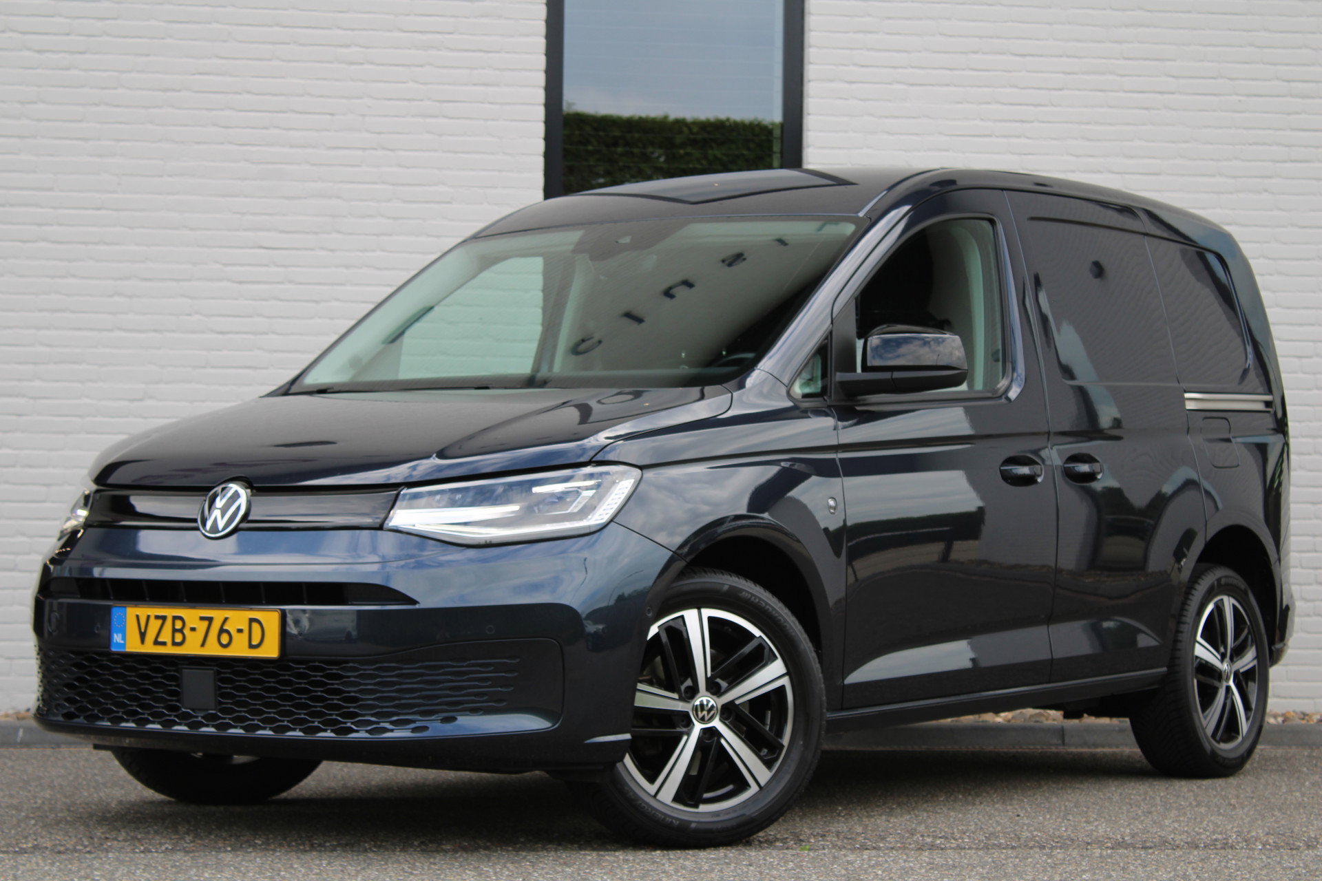 Auto afbeelding: 24