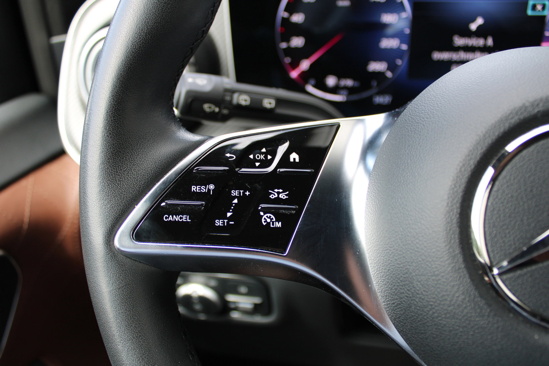 Auto afbeelding: 24