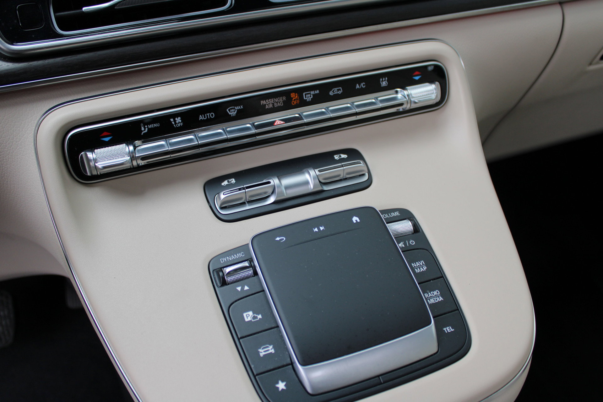 Auto afbeelding: 24