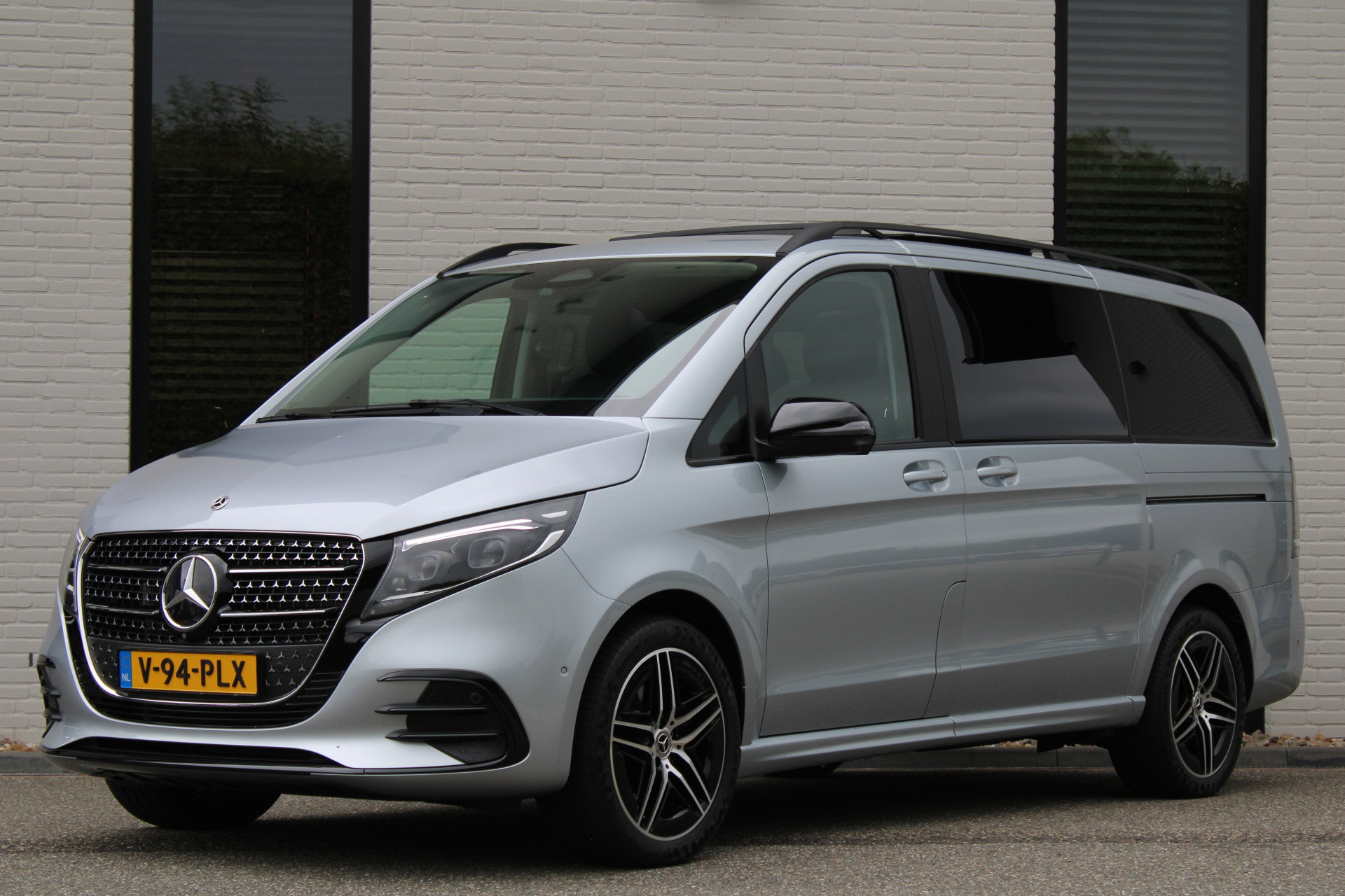 Auto afbeelding: 2