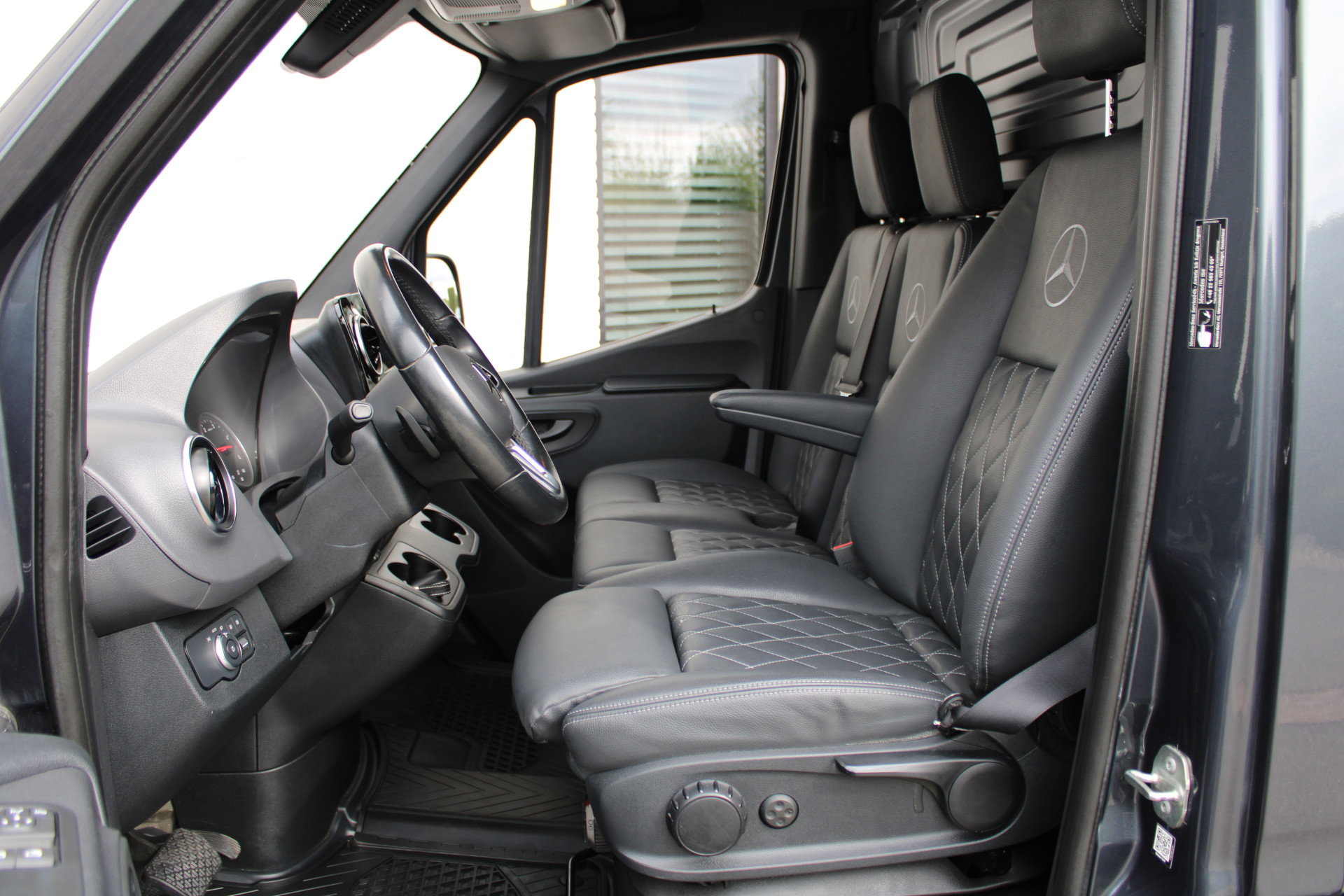 Auto afbeelding: 4
