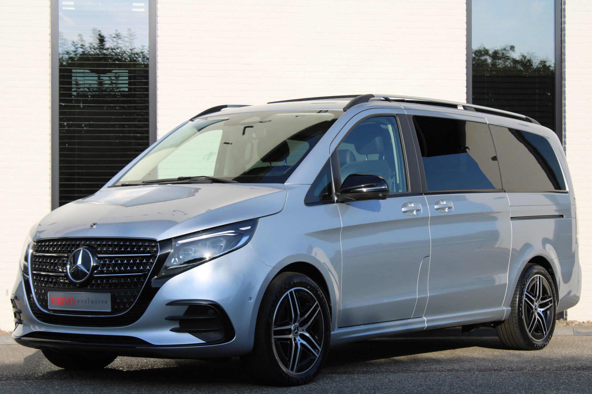 Auto afbeelding: 2