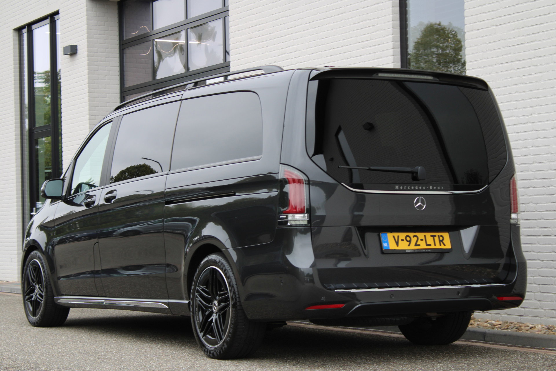Auto afbeelding: 24