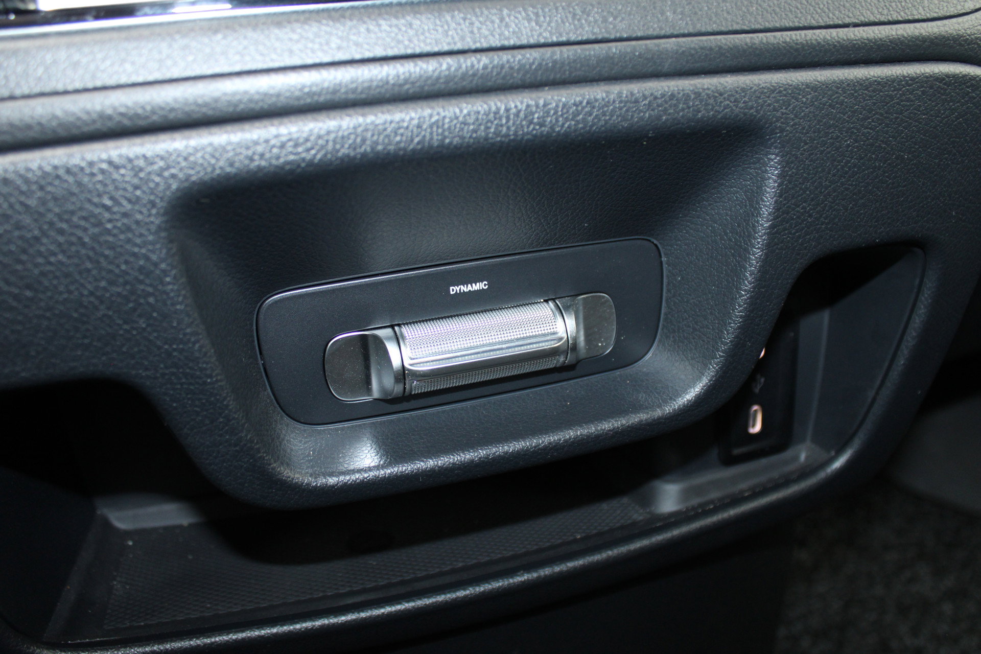 Auto afbeelding: 16