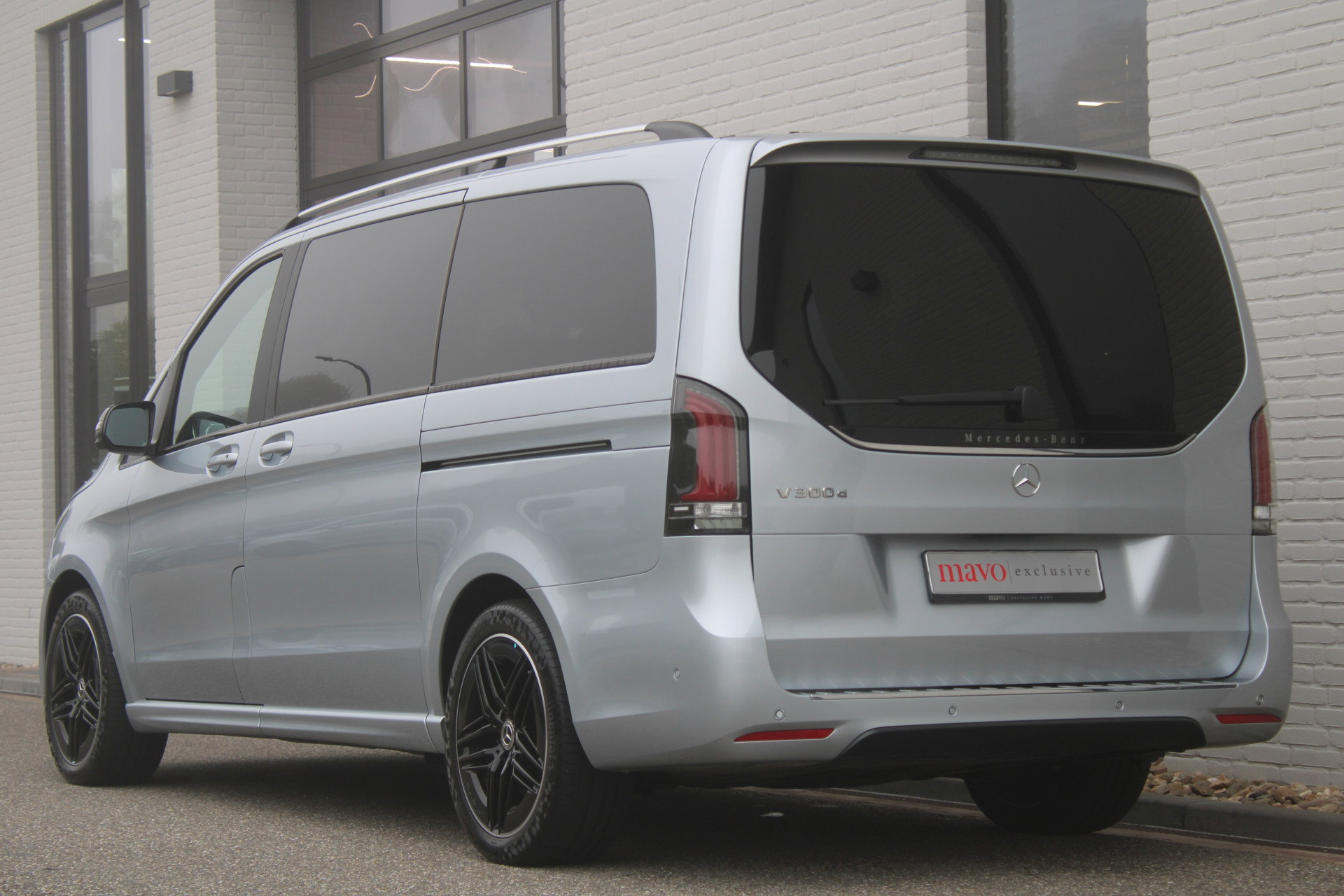 Auto afbeelding: 24