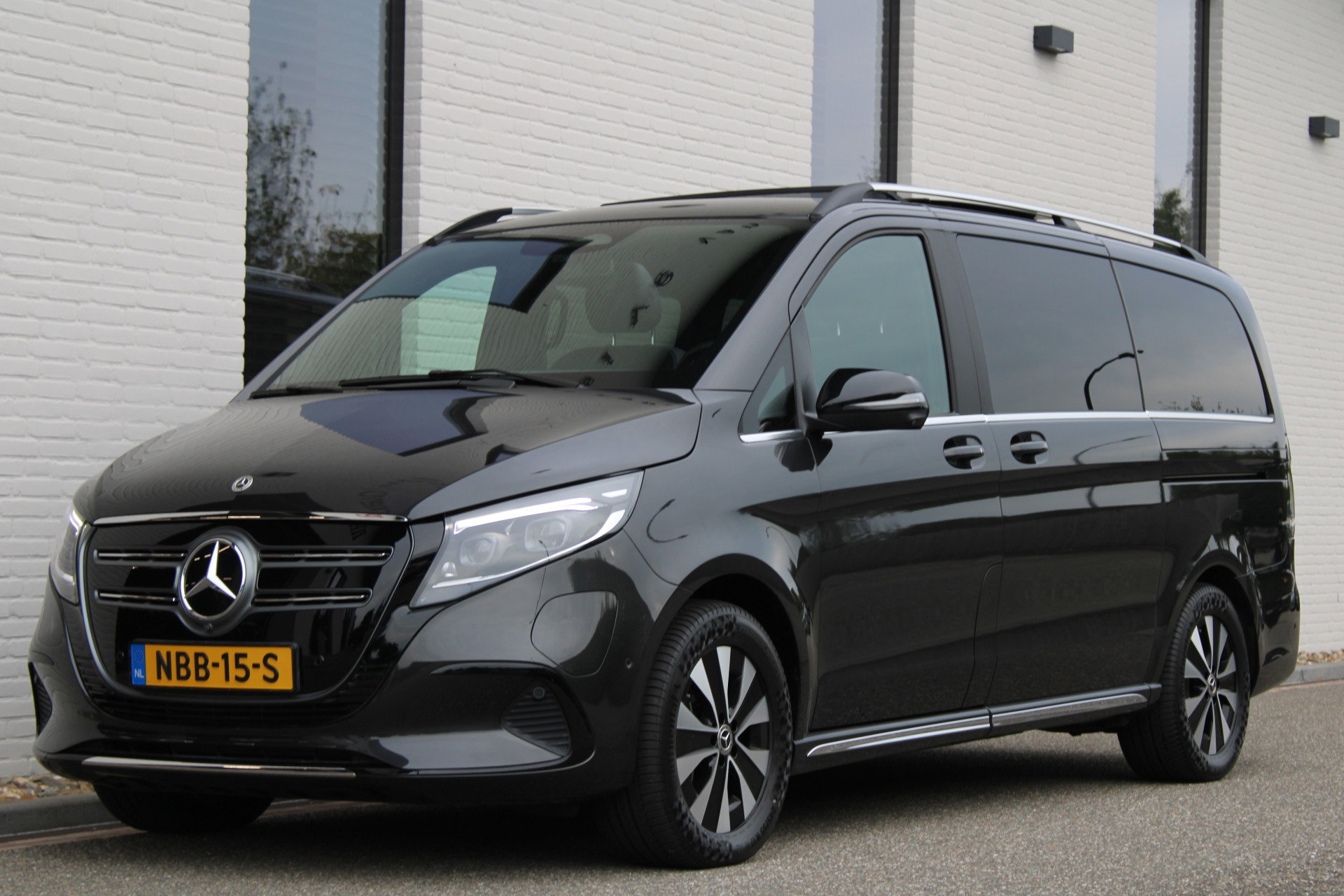 Auto afbeelding: 24