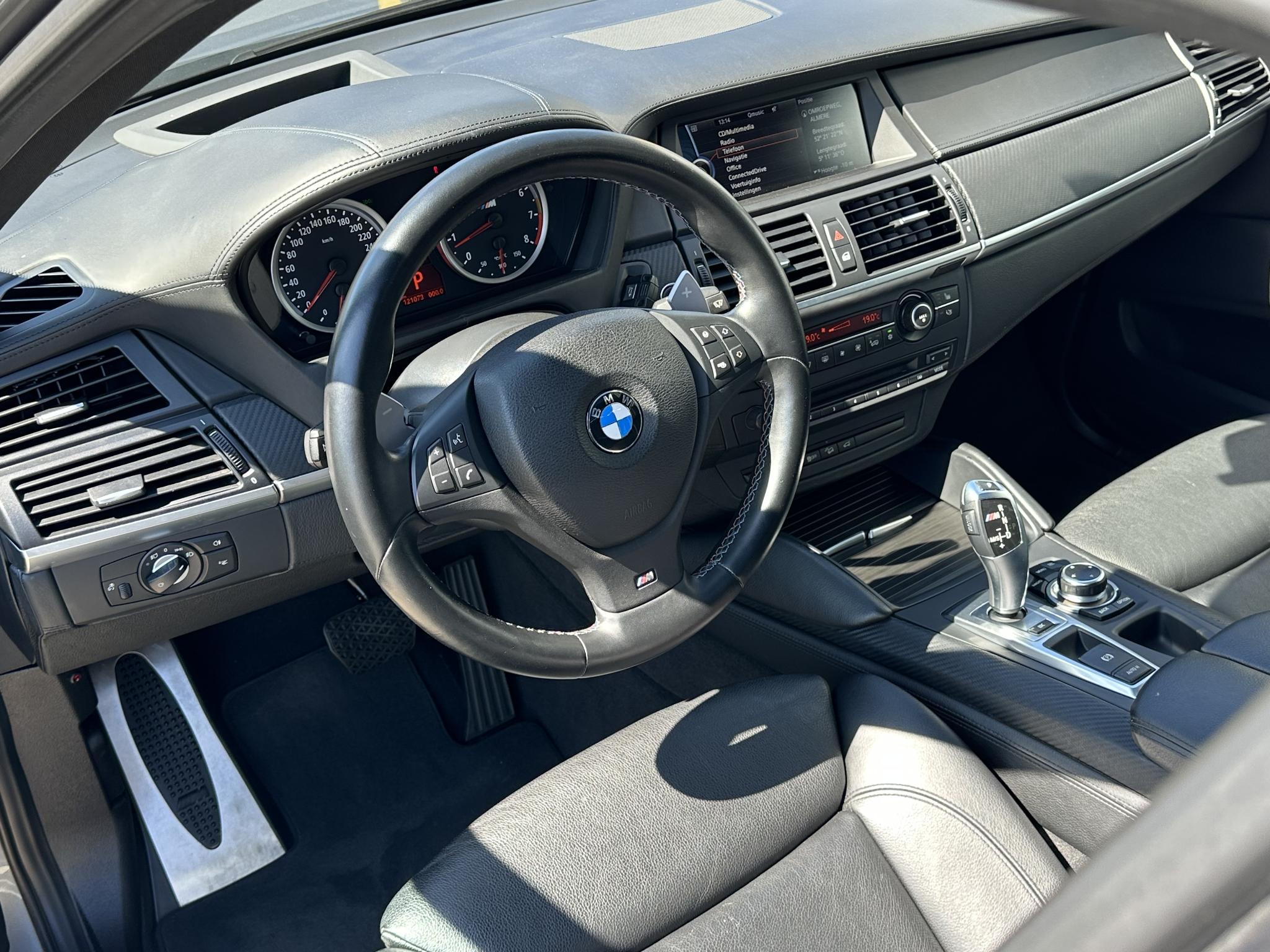 BMW X5M - 1