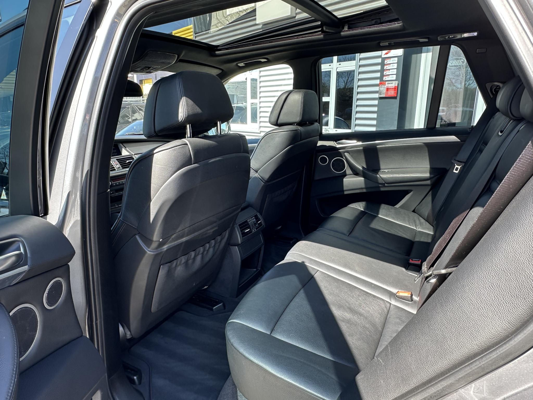 BMW X5M - 28