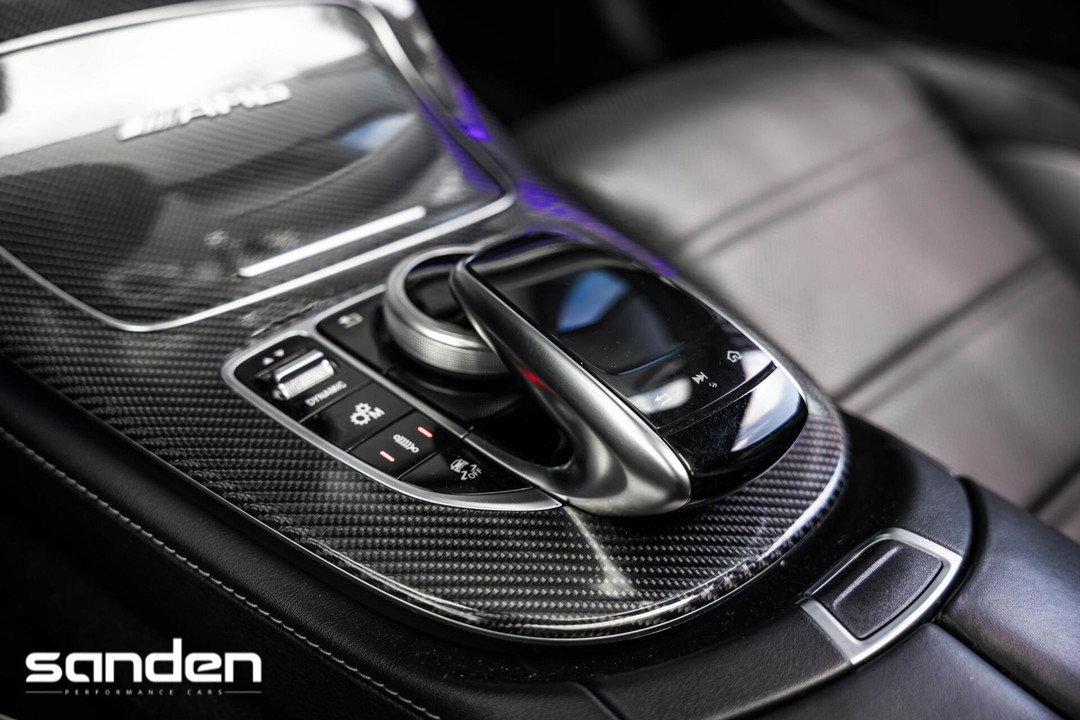 54405569