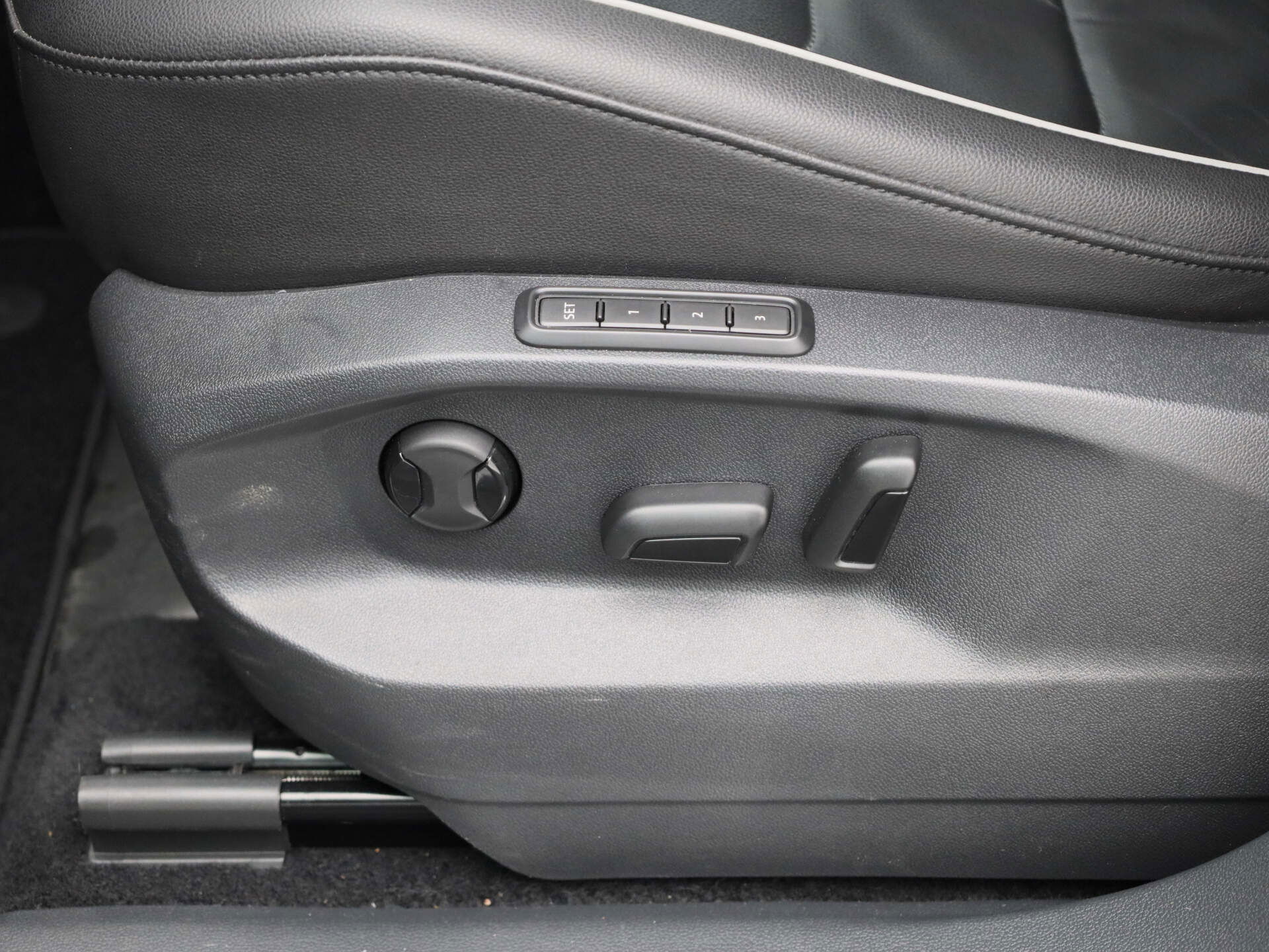 Auto afbeelding: 24