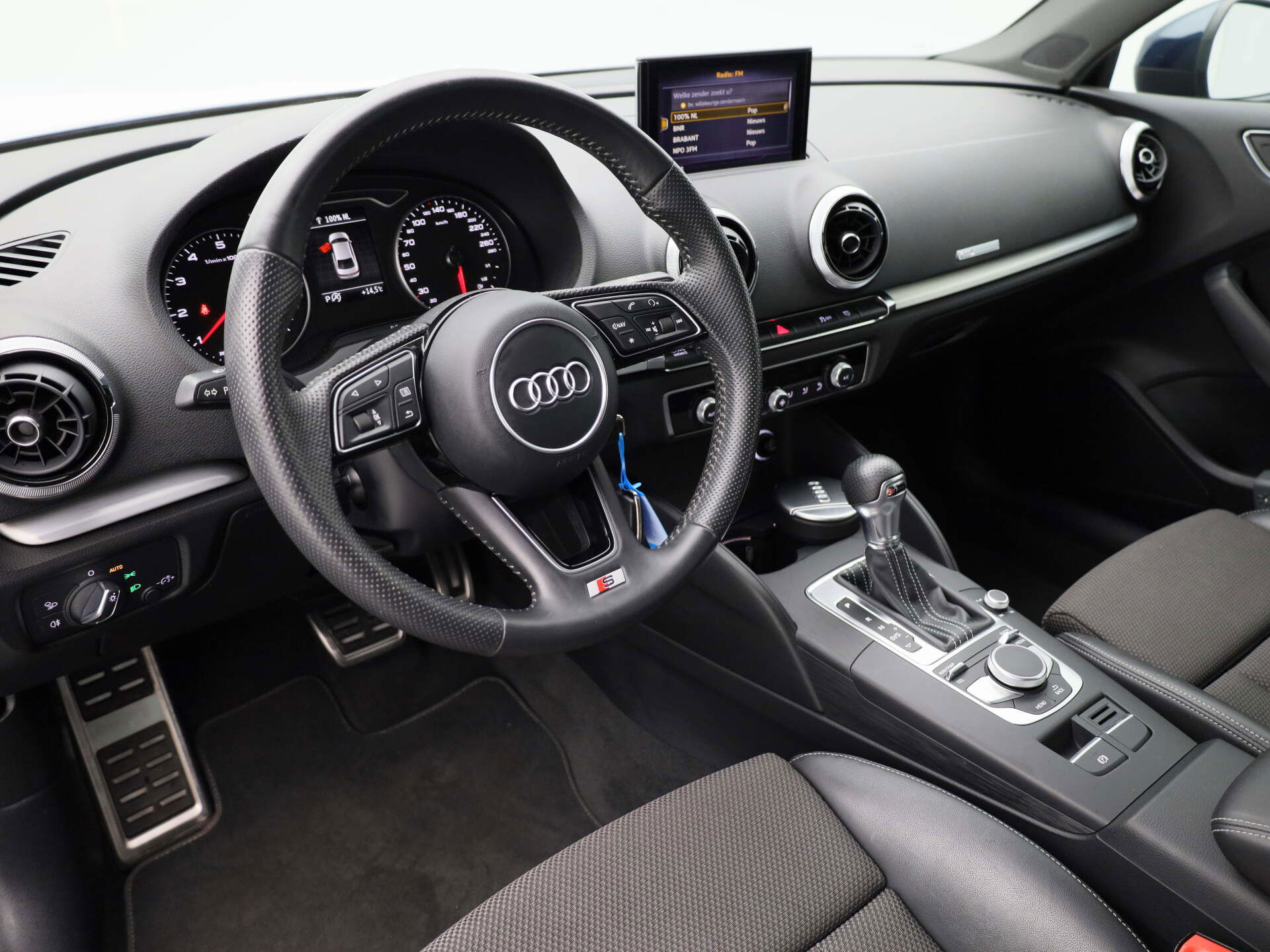 Auto afbeelding: 10
