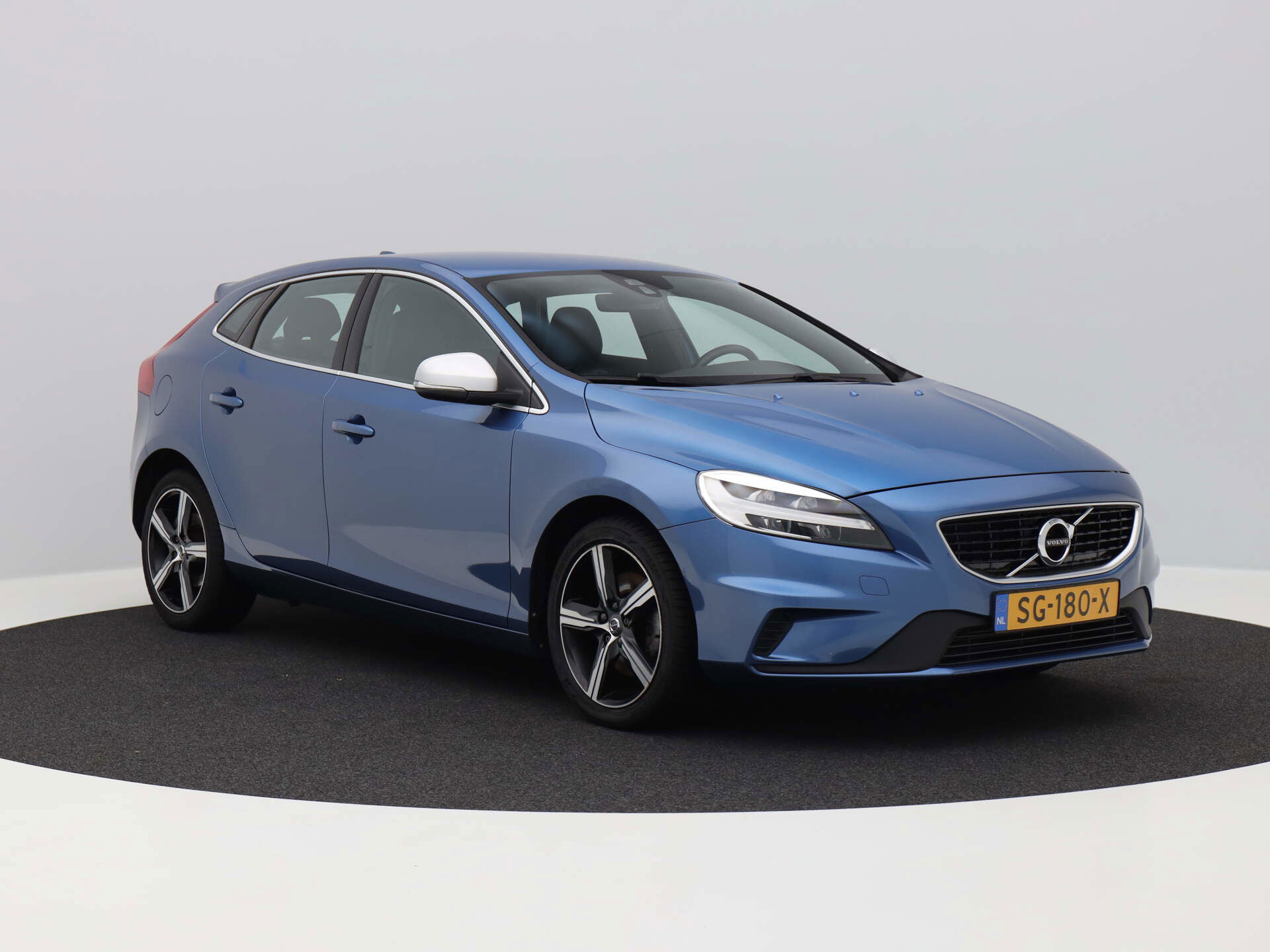 Auto afbeelding: 2