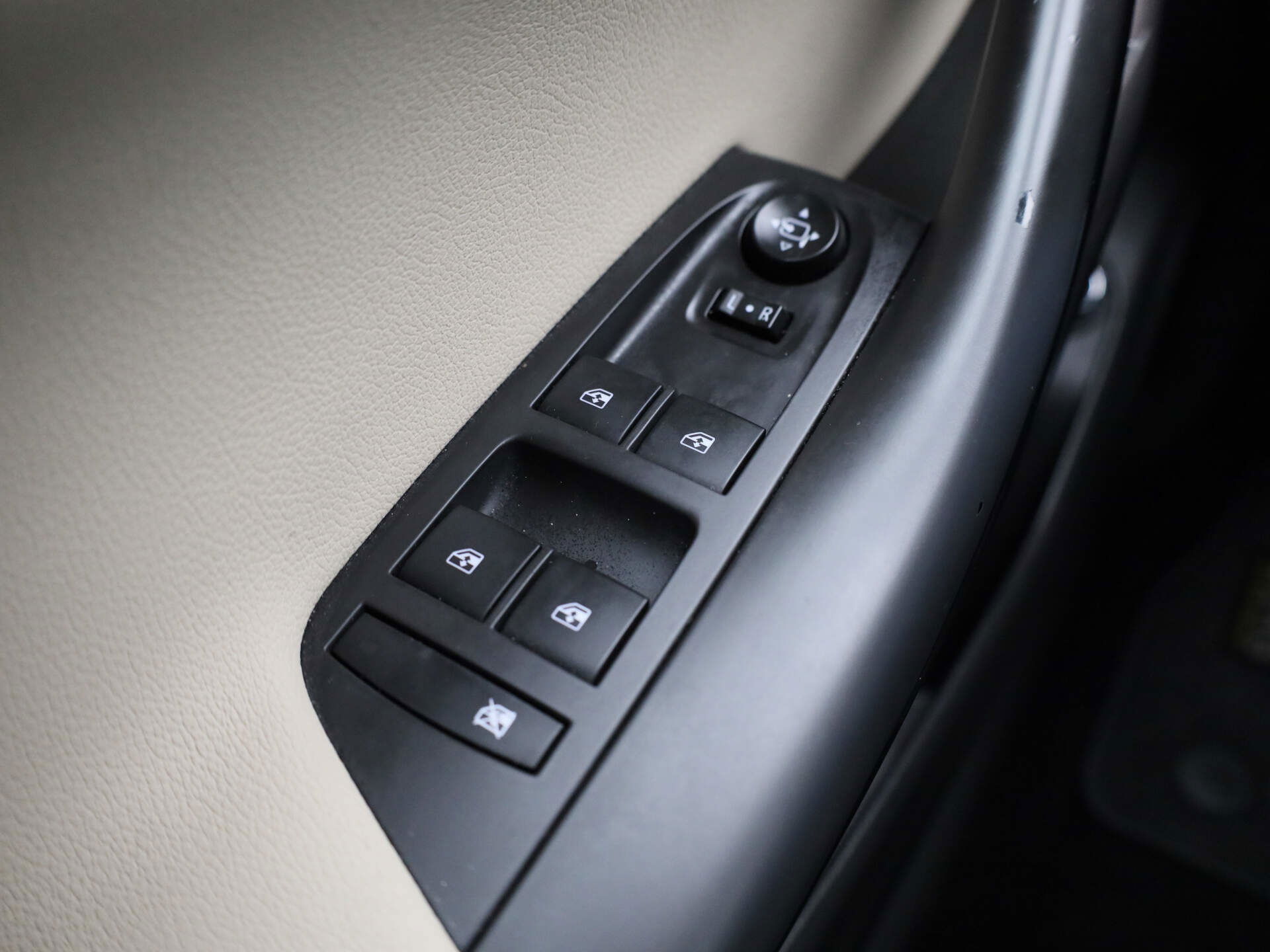 Auto afbeelding: 16