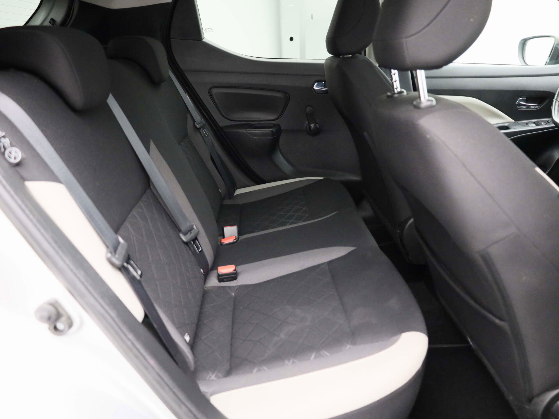 Auto afbeelding: 24