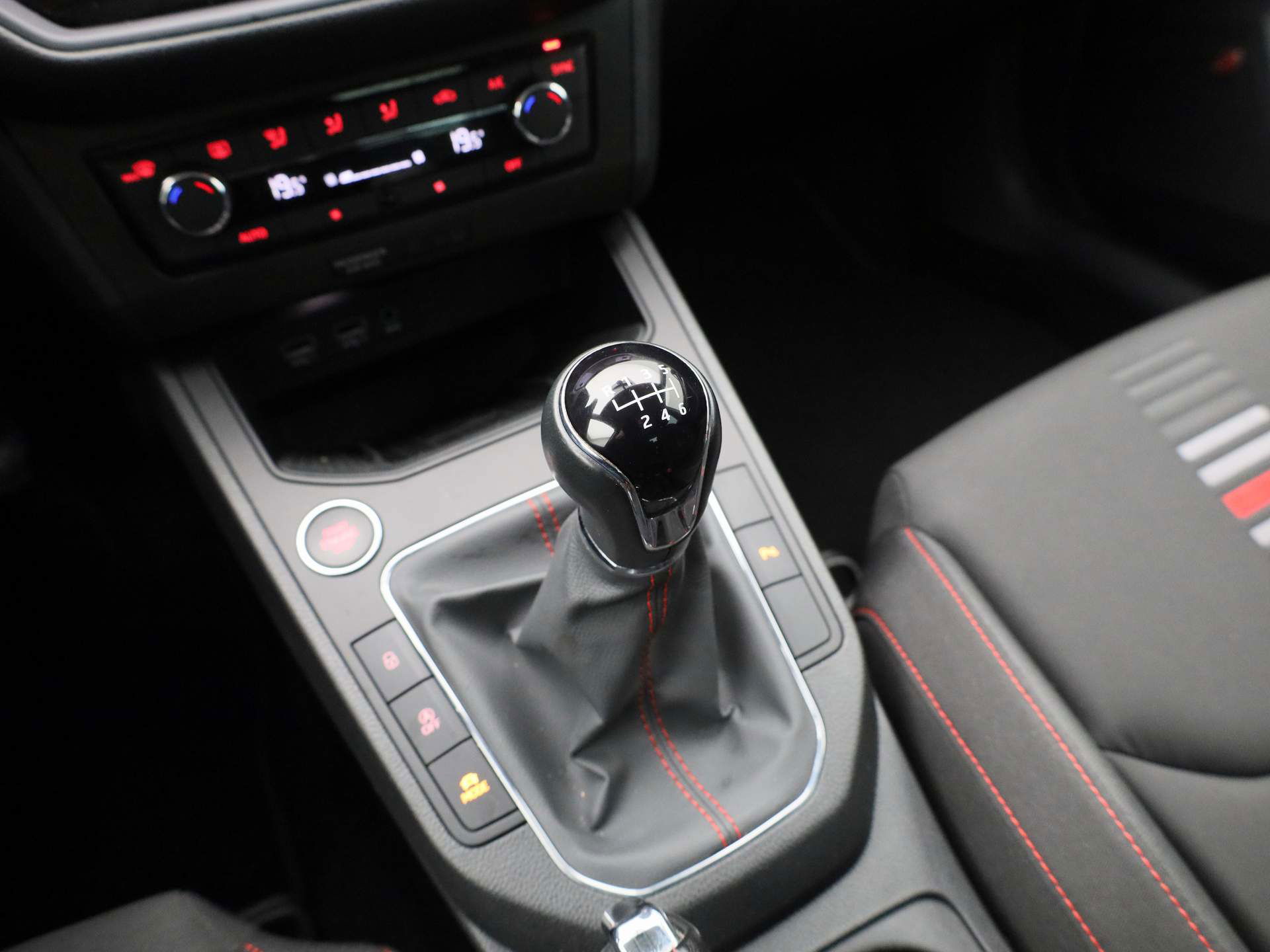 Auto afbeelding: 24