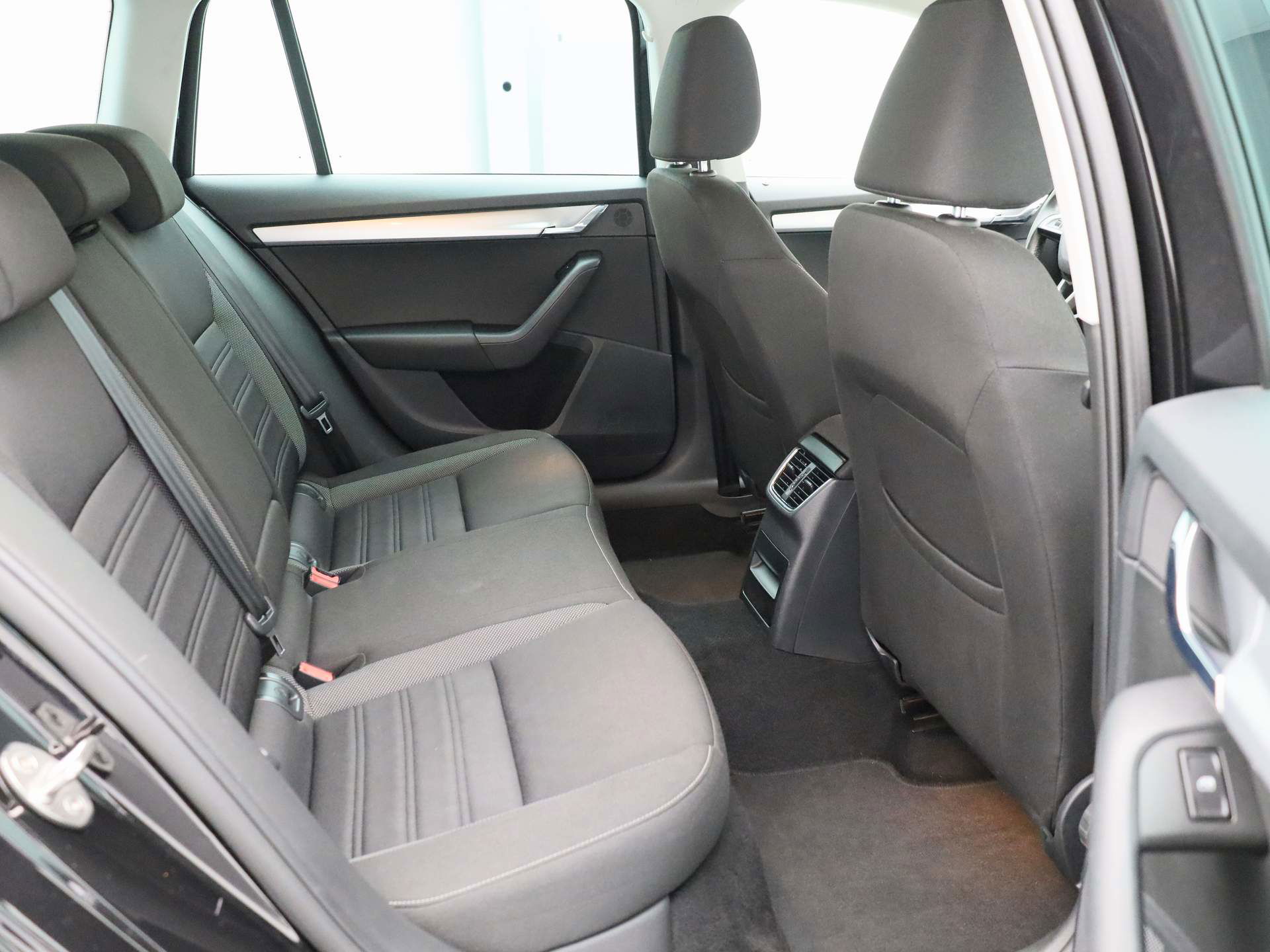 Auto afbeelding: 32
