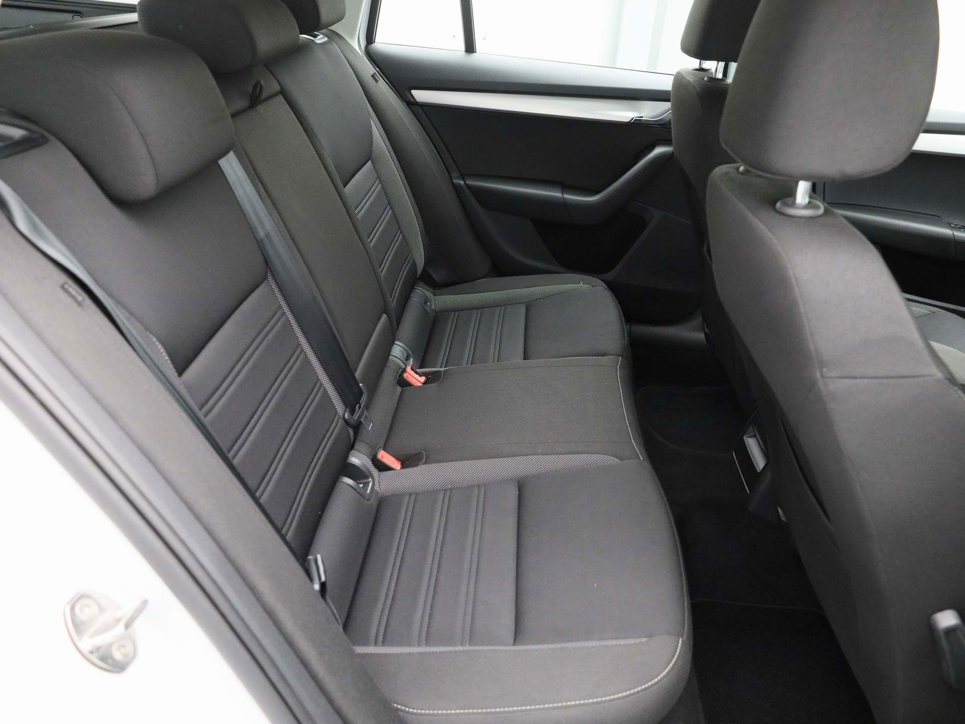 Auto afbeelding: 24