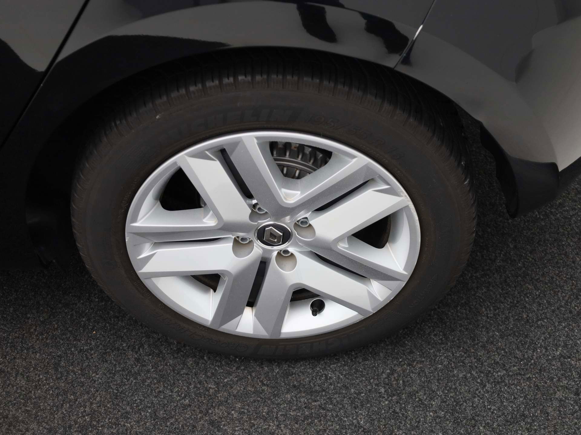 Auto afbeelding: 24