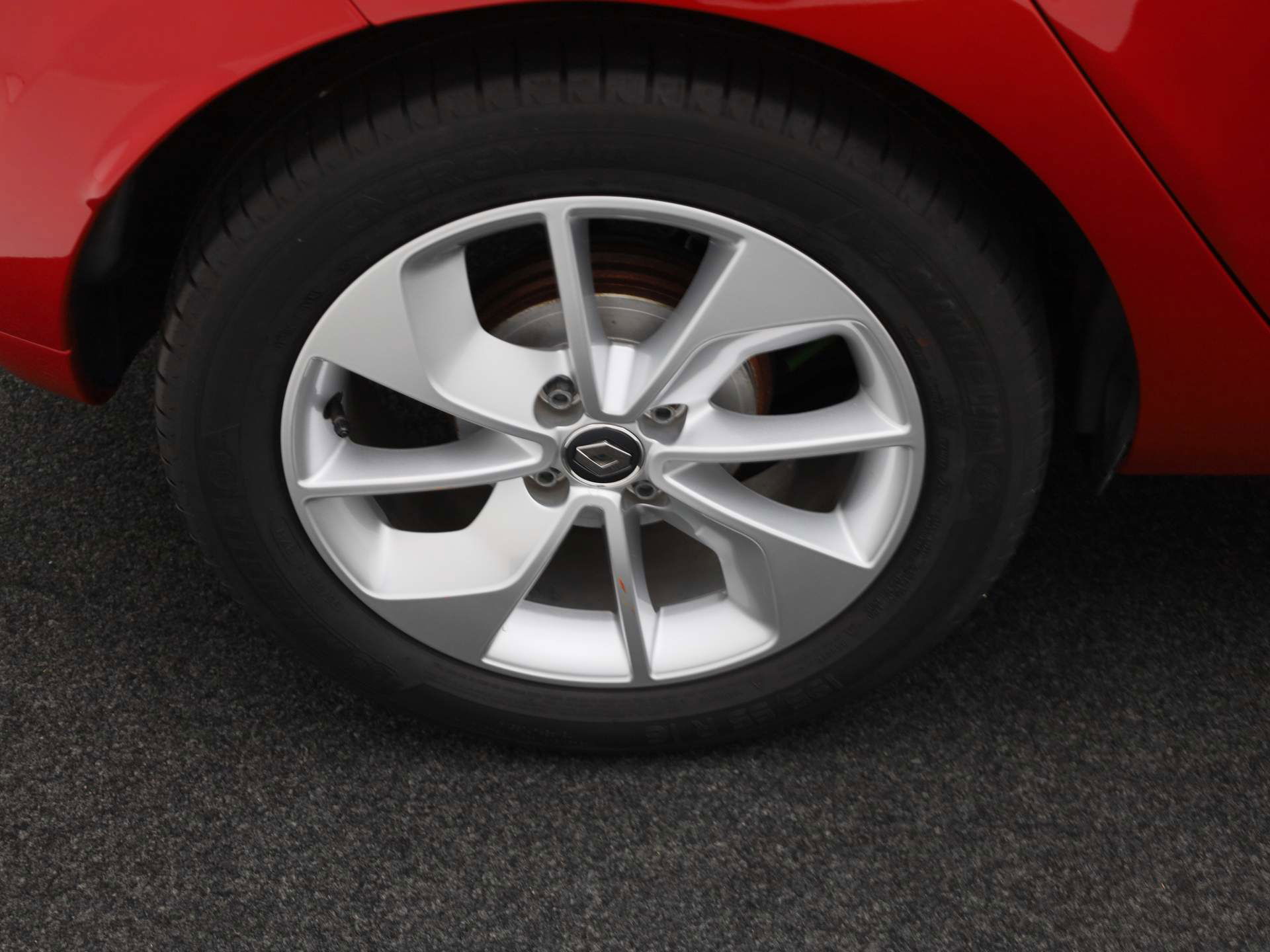 Auto afbeelding: 24