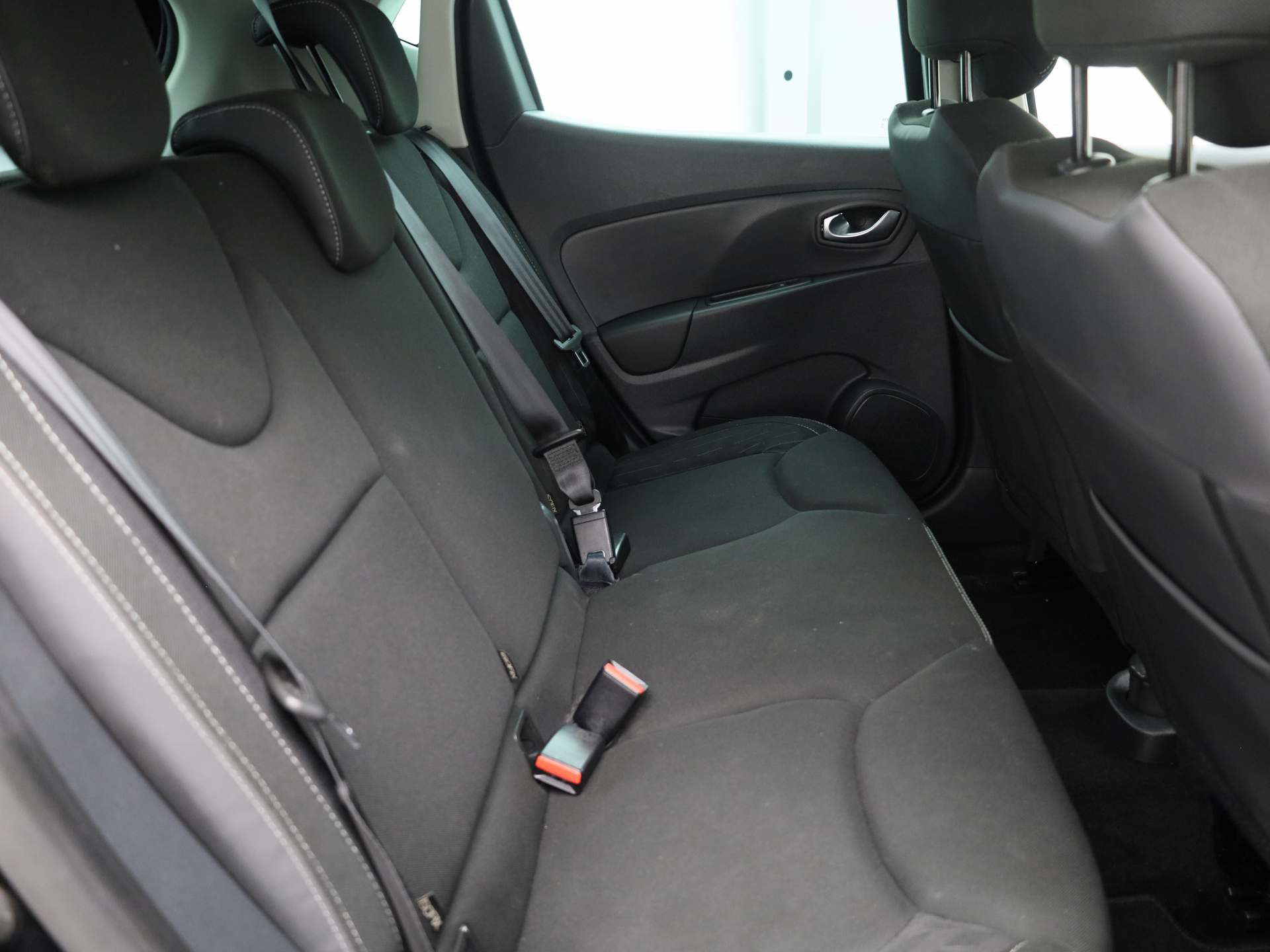 Auto afbeelding: 24