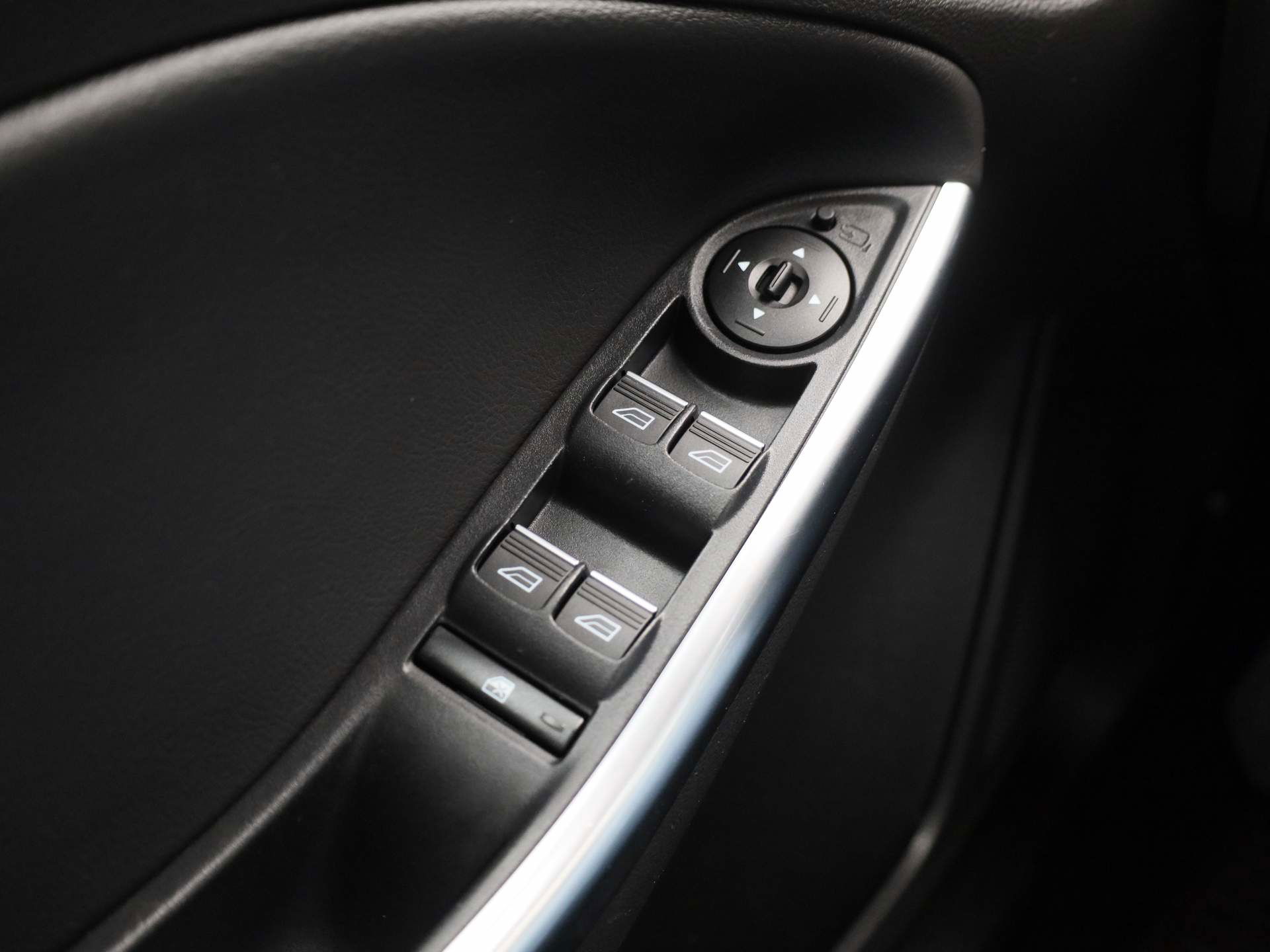 Auto afbeelding: 24