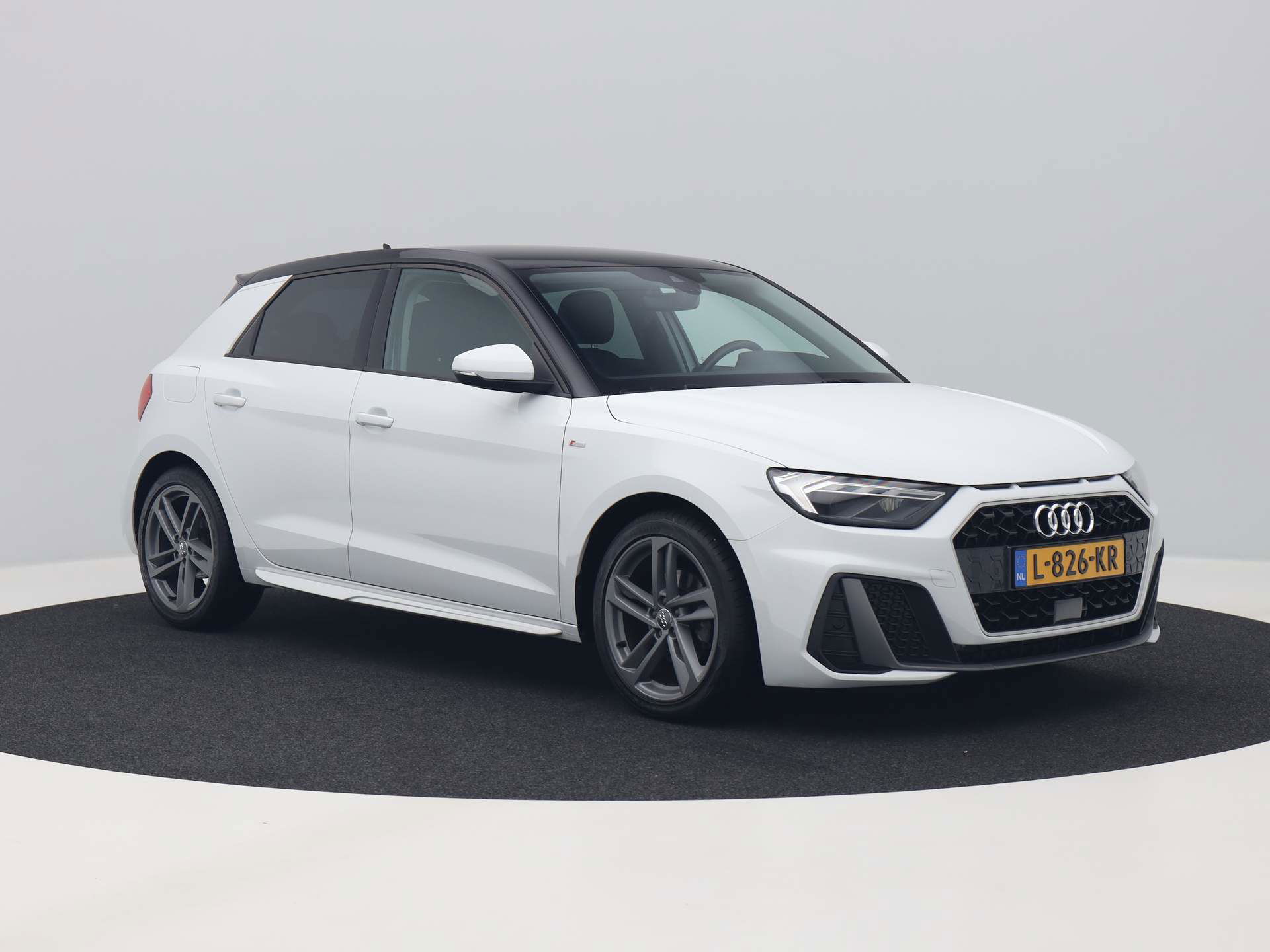 Auto afbeelding: 2