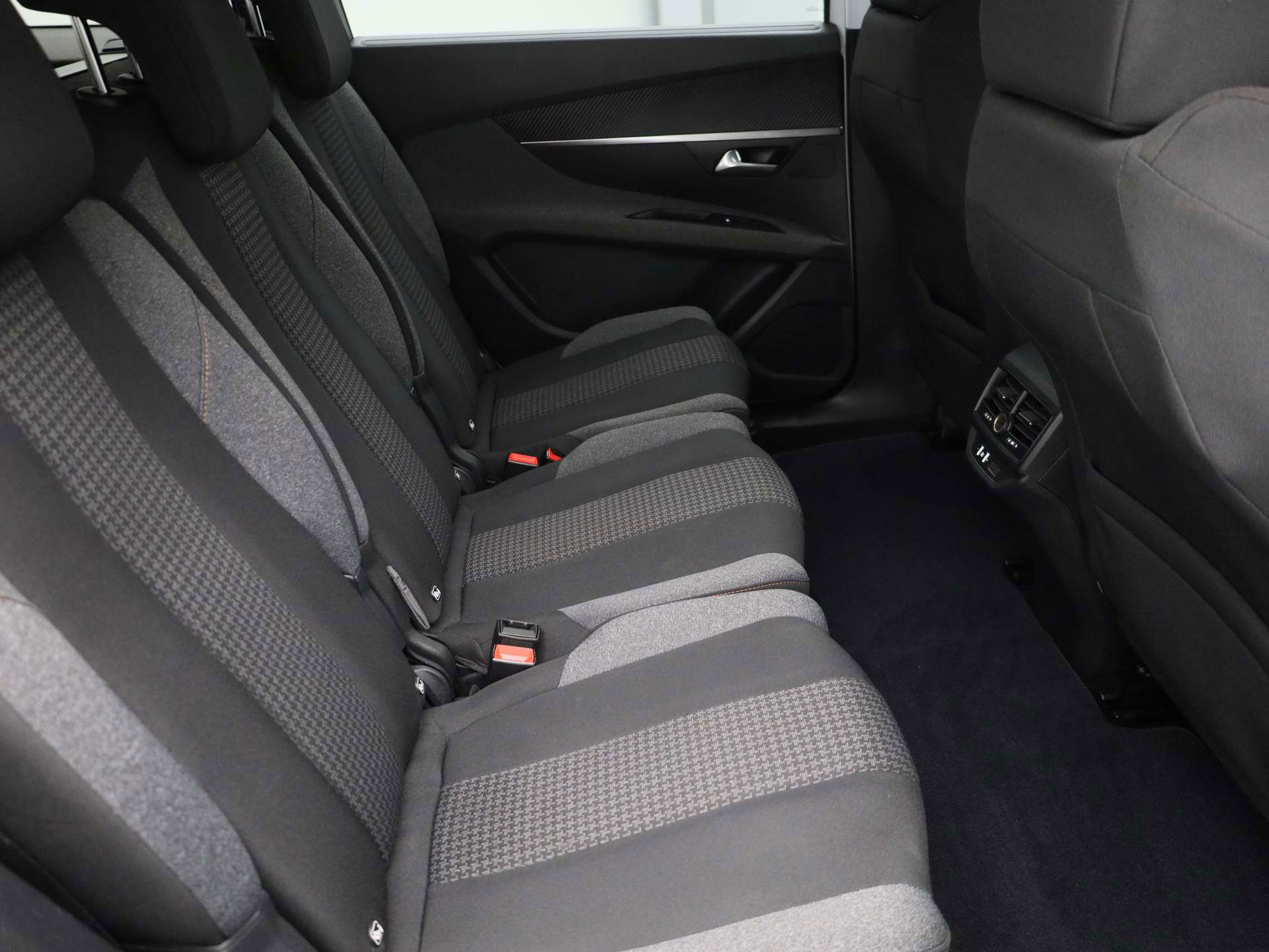 Auto afbeelding: 24