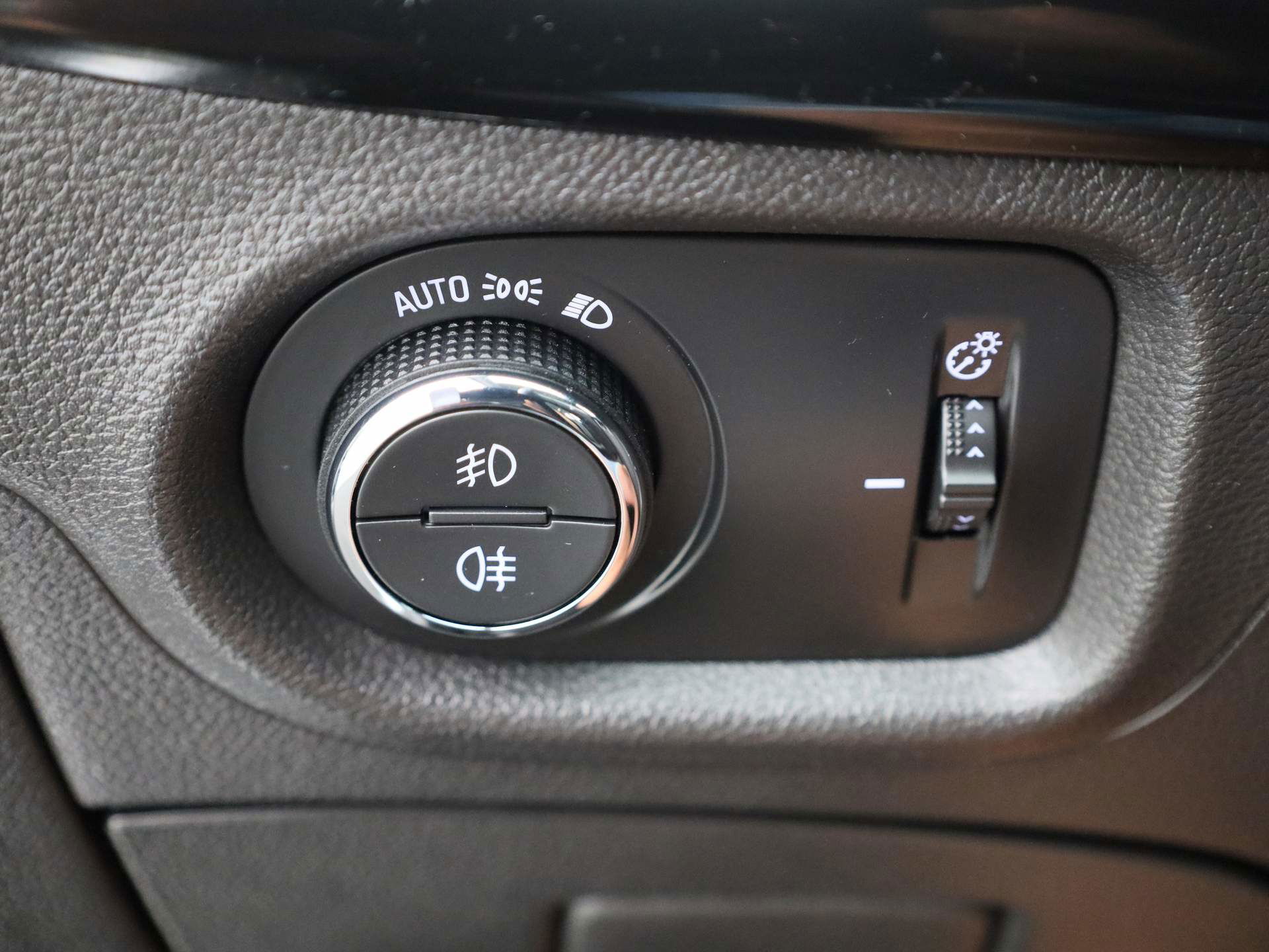Auto afbeelding: 24