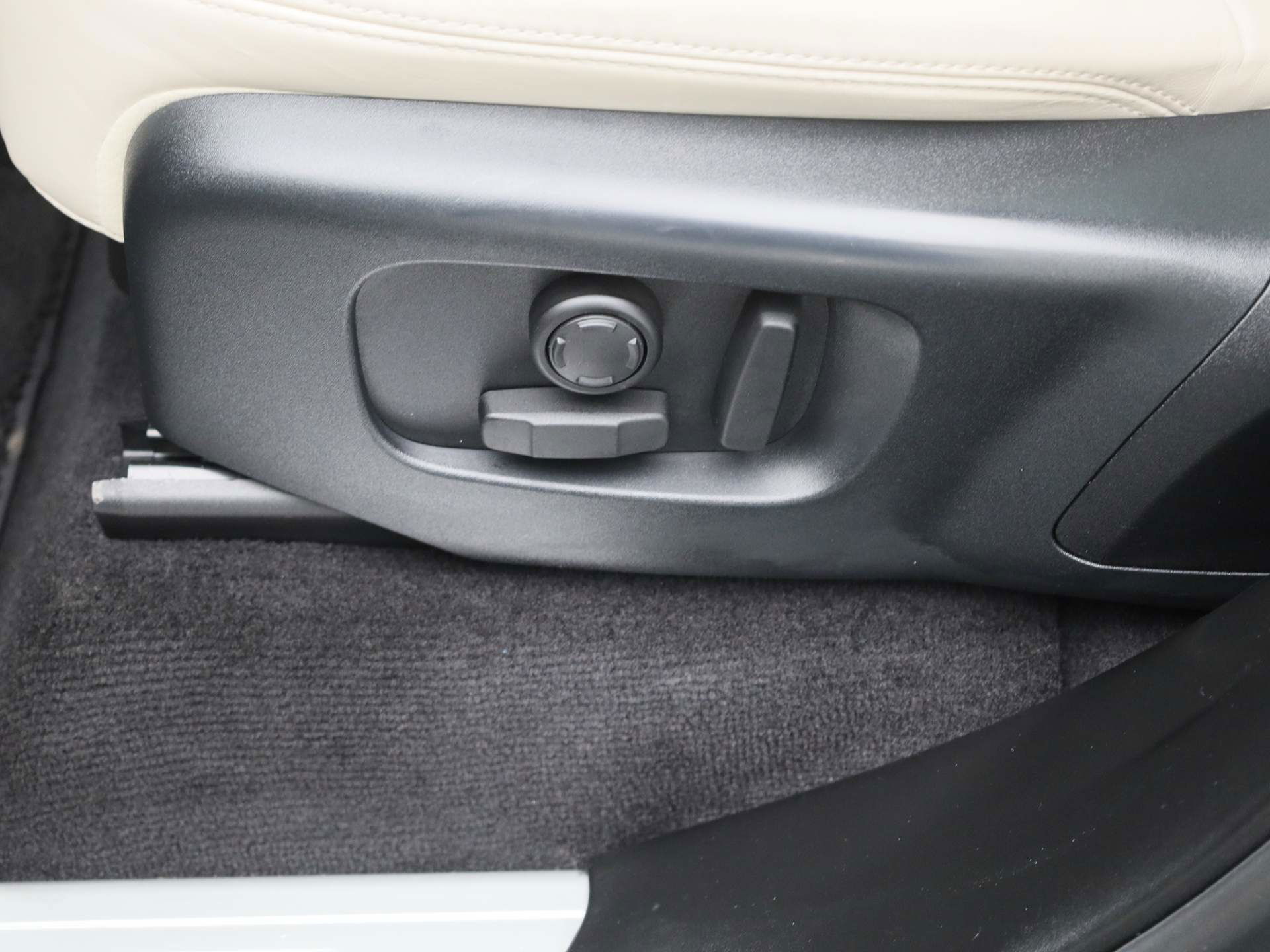 Auto afbeelding: 48
