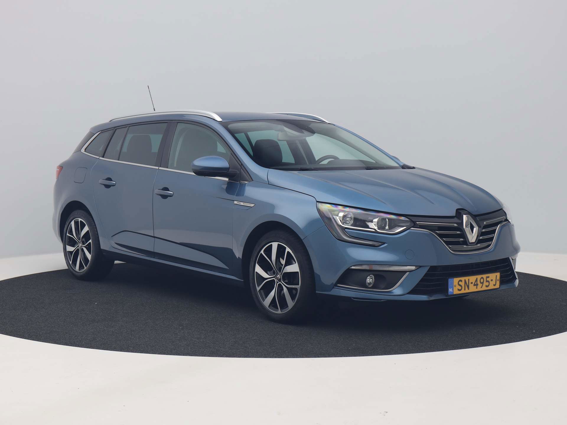 Auto afbeelding: 2