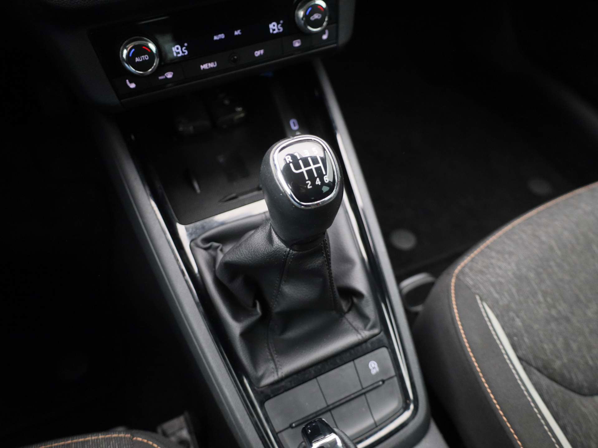 Auto afbeelding: 24