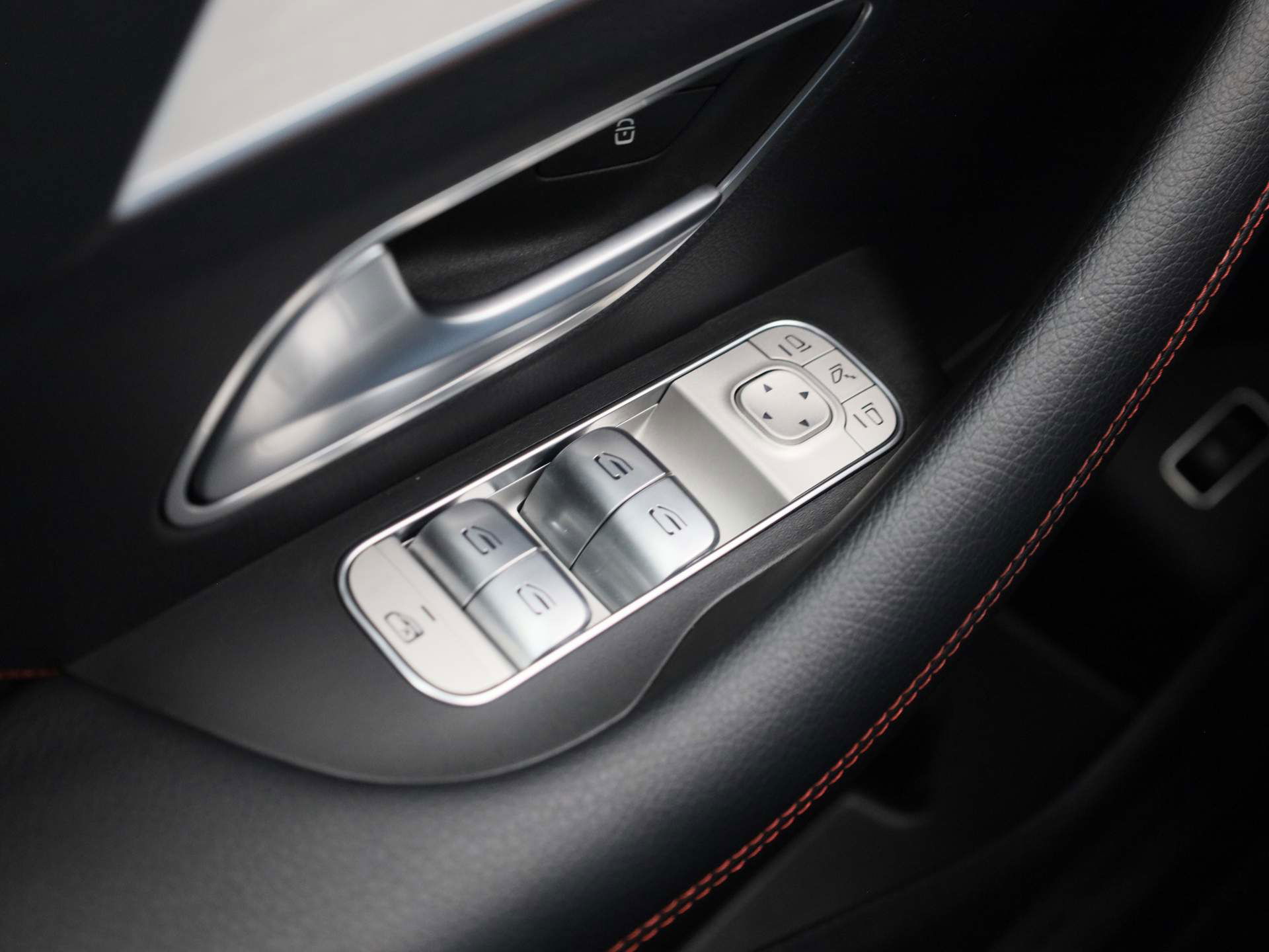 Auto afbeelding: 24