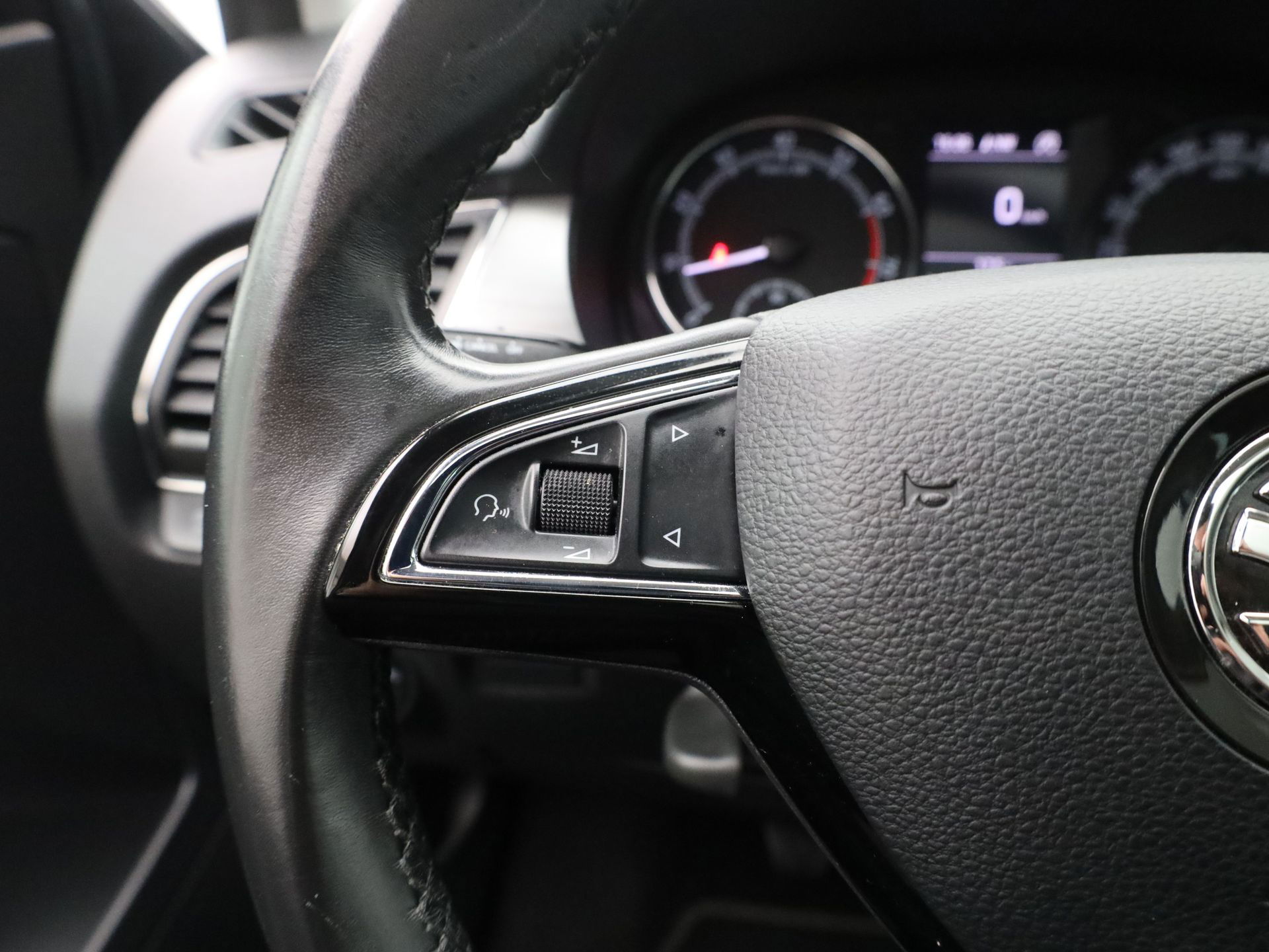Auto afbeelding: 16