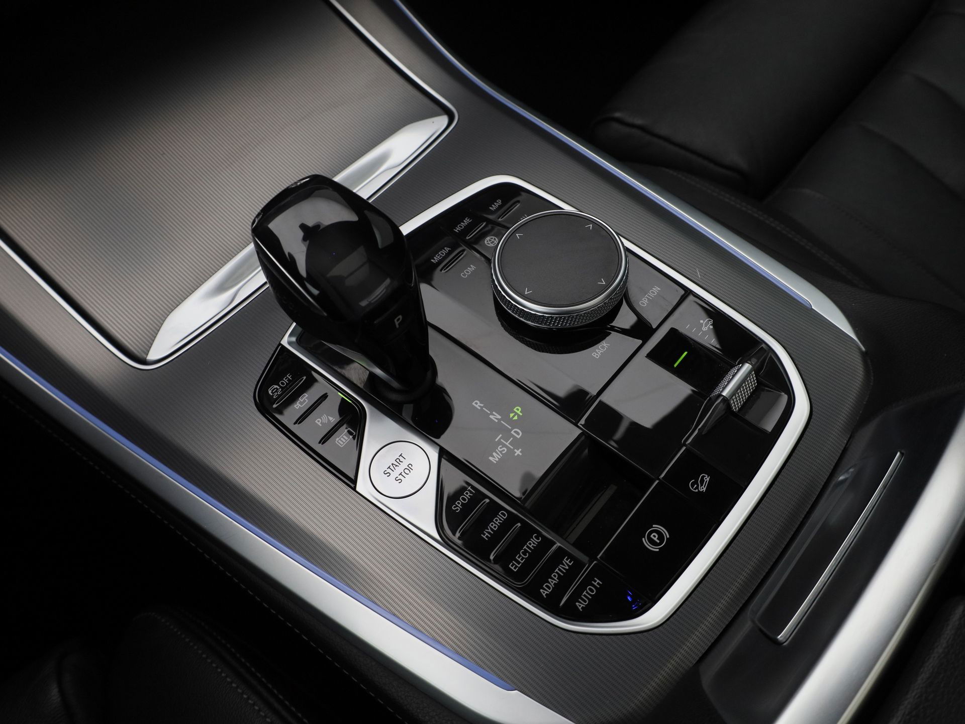 Auto afbeelding: 24