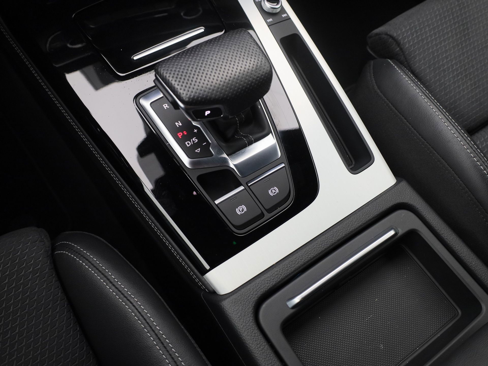 Auto afbeelding: 24